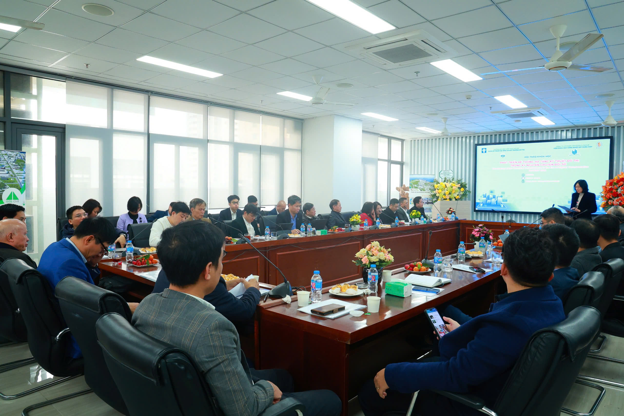 Không thể quản lý đô thị hiện đại bằng dữ liệu rời rạc và bản vẽ giấy- Ảnh 2. Không thể quản lý đô thị hiện đại bằng dữ liệu rời rạc và bản vẽ giấy- Ảnh 2.