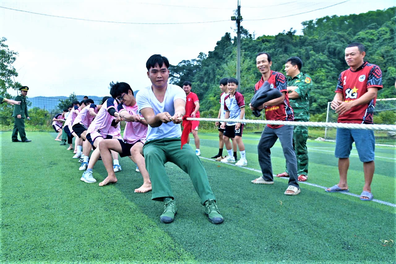 Huế: Tết thắm t&igrave;nh qu&acirc;n d&acirc;n, xu&acirc;n bi&ecirc;n cương hải đảo- Ảnh 2.