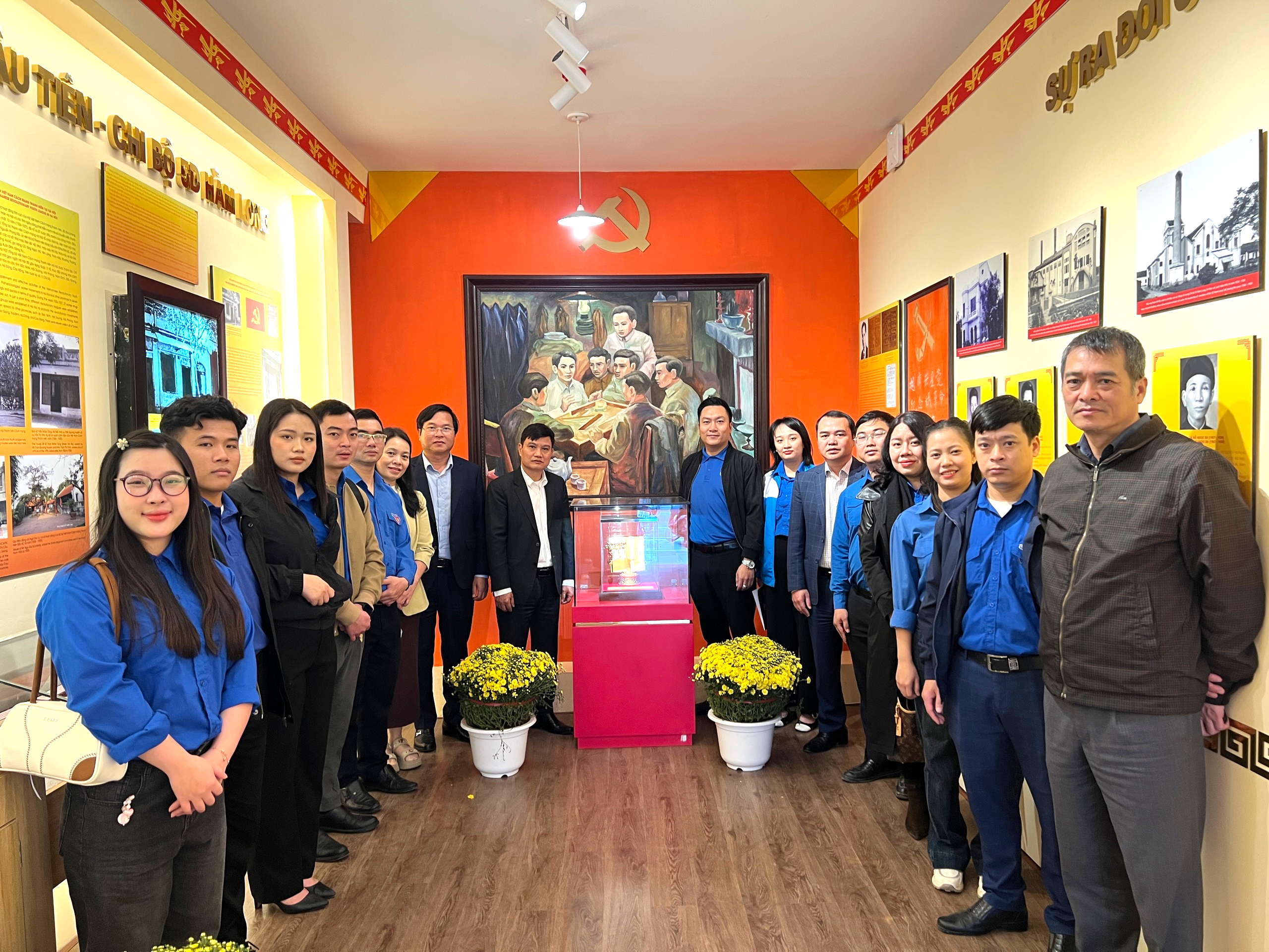 Đo&agrave;n Thanh ni&ecirc;n Bộ X&acirc;y dựng tổ chức nhiều hoạt động &yacute; nghĩa ch&agrave;o mừng ng&agrave;y th&agrave;nh lập Đảng- Ảnh 4.