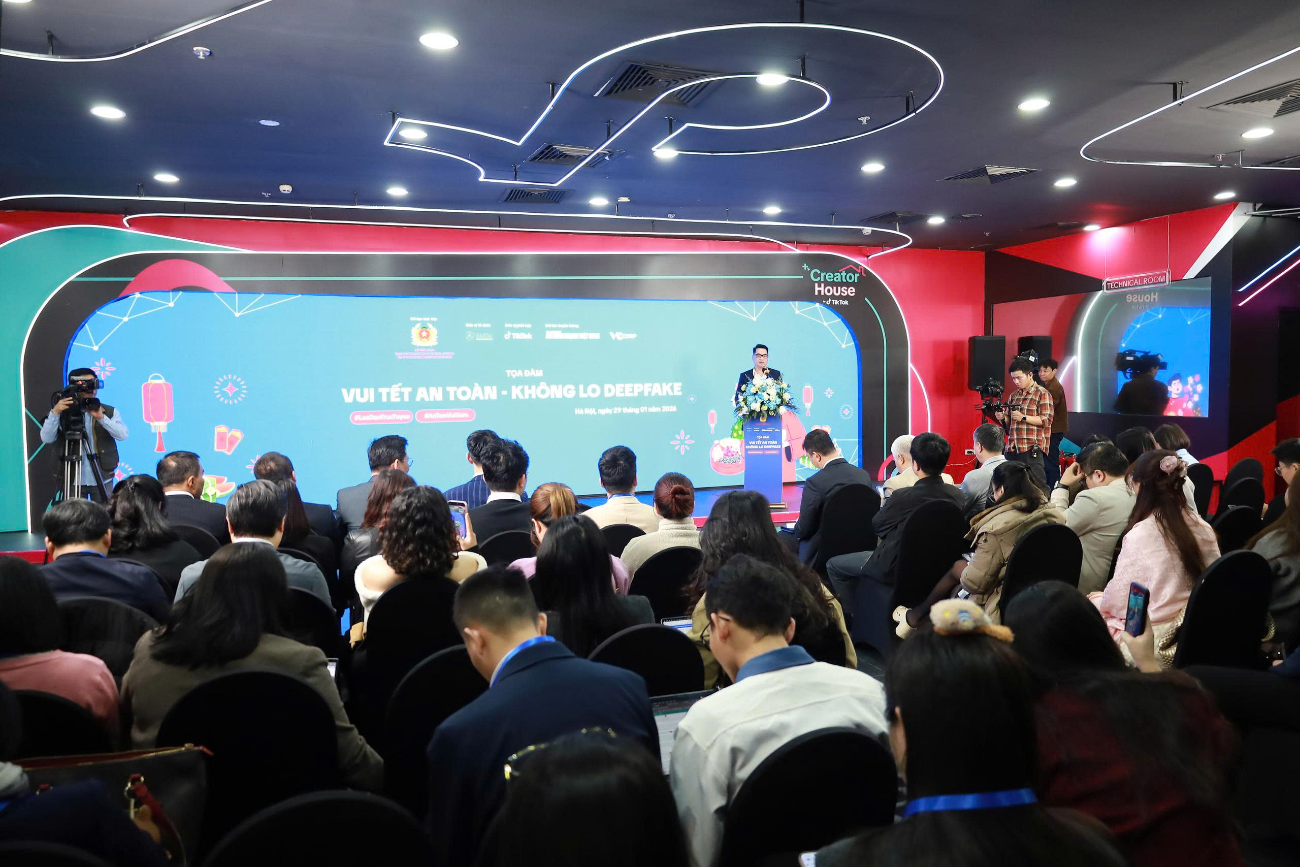 Nhận diện thủ đoạn lừa đảo c&ocirc;ng nghệ cao Deepfake- Ảnh 5.