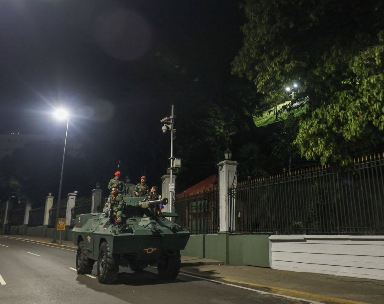 Mỹ kh&ocirc;ng k&iacute;ch Venezuela: Kh&ocirc;ng r&otilde; tung t&iacute;ch Tổng thống Nicolas Maduro- Ảnh 3.