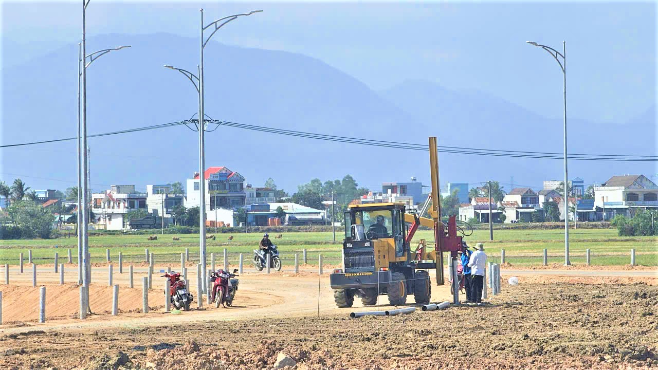 Kh&iacute; thế đầu năm mới tr&ecirc;n c&ocirc;ng trường cao tốc Ch&iacute; Thạnh - V&acirc;n Phong- Ảnh 11.