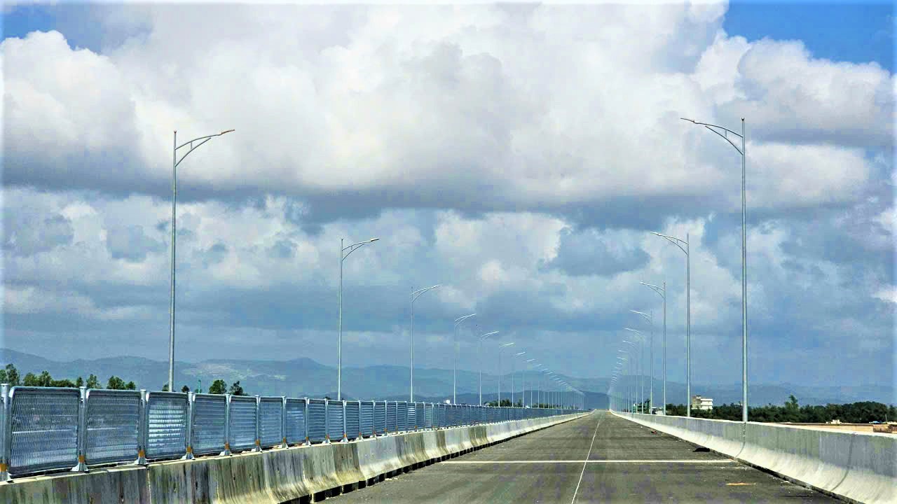 Kh&iacute; thế đầu năm mới tr&ecirc;n c&ocirc;ng trường cao tốc Ch&iacute; Thạnh - V&acirc;n Phong- Ảnh 14.