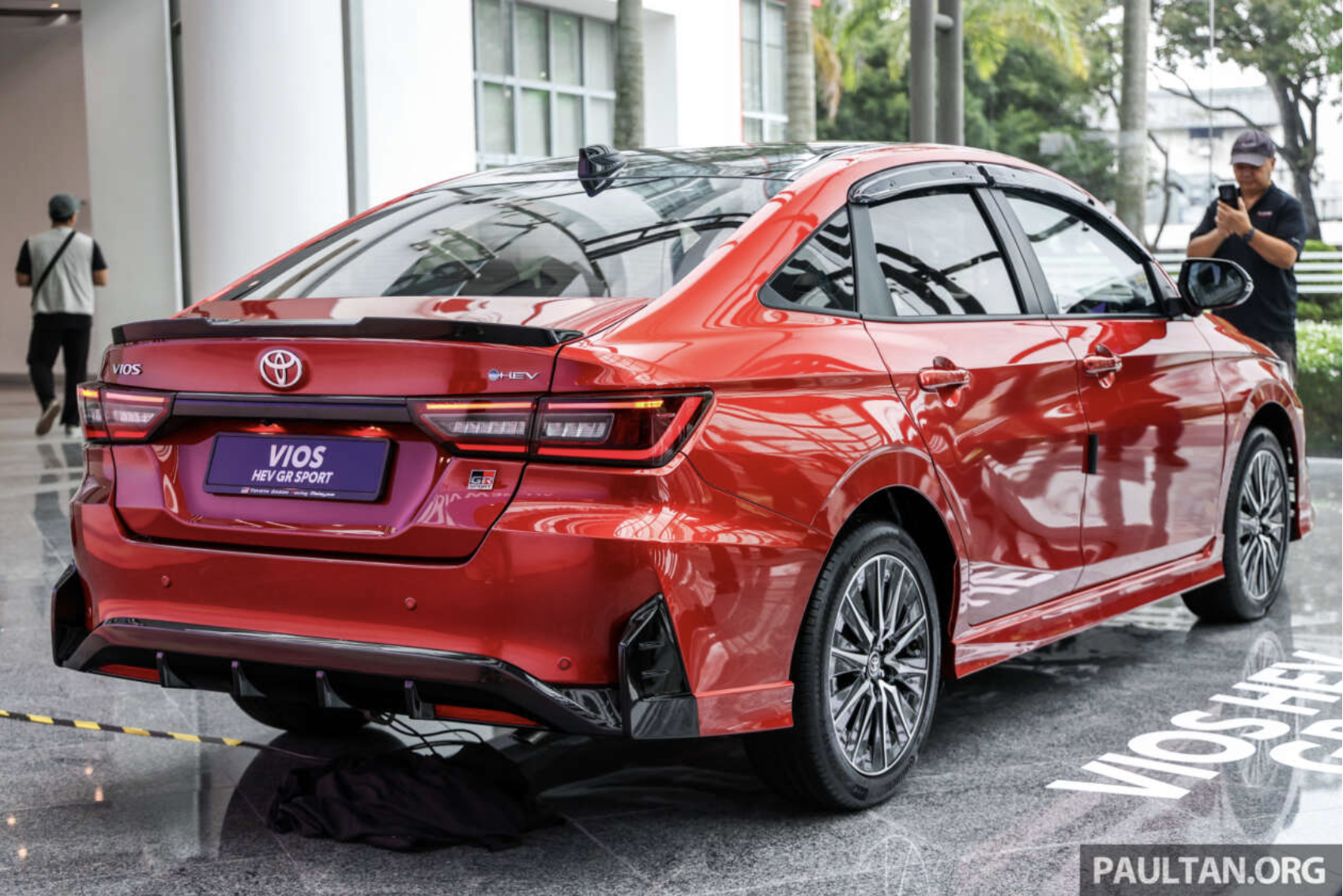 Toyota Vios phiên bản hybrid ra mắt tại Malaysia- Ảnh 3.