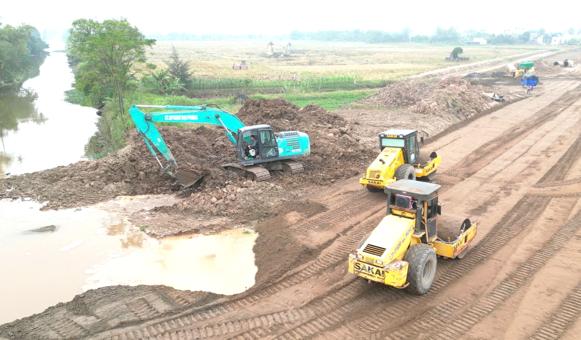 Hưng Y&ecirc;n: Đẩy nhanh tiến độ c&aacute;c dự &aacute;n giao th&ocirc;ng trọng điểm, tạo động lực ph&aacute;t triển- Ảnh 1.