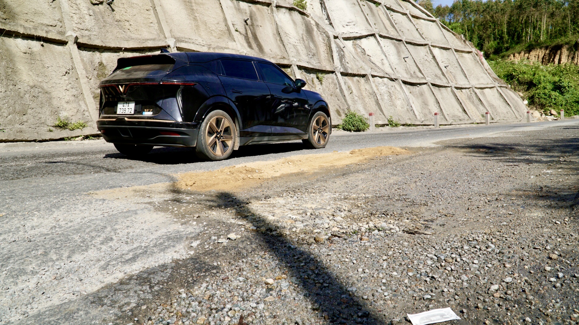 Gia Lai: Hết hạn sửa chữa, đ&egrave;o An Kh&ecirc; vẫn nham nhở ổ g&agrave;- Ảnh 8.