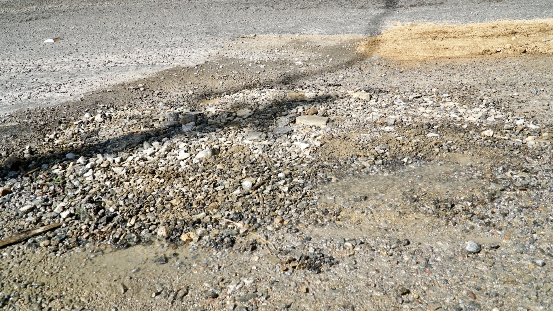 Gia Lai: Hết hạn sửa chữa, đ&egrave;o An Kh&ecirc; vẫn nham nhở ổ g&agrave;- Ảnh 6.