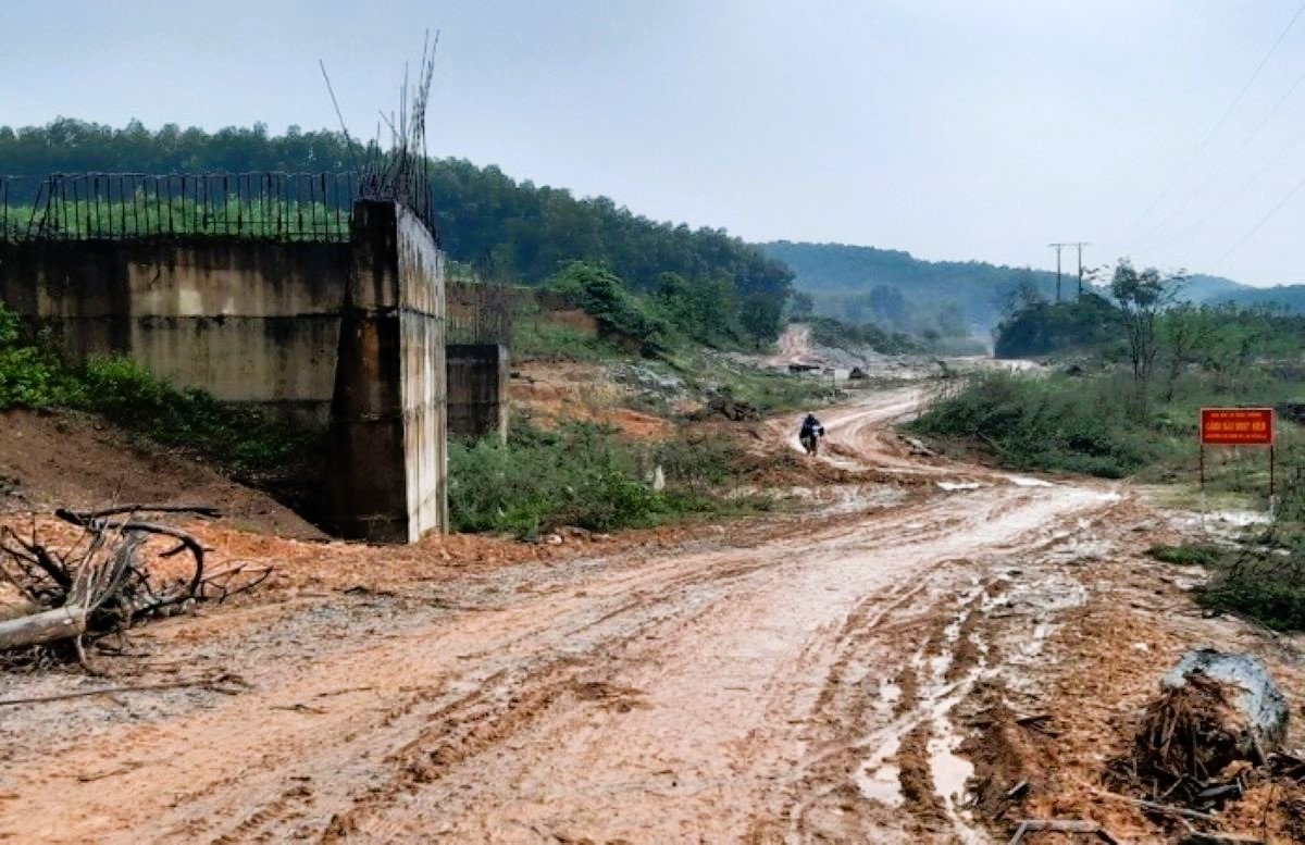 Quảng Trị ho&agrave;n th&agrave;nh 3 c&acirc;y cầu dở dang nhiều năm trước Tết B&iacute;nh Ngọ- Ảnh 2.