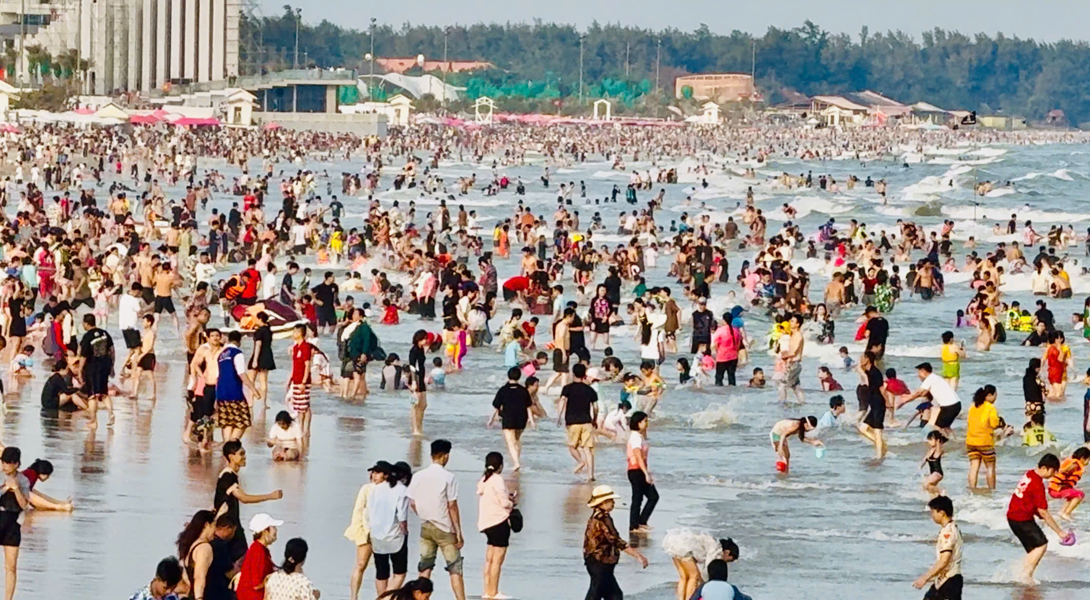 Du lịch Đồng Nai v&agrave; phố biển Vũng T&agrave;u s&ocirc;i động, doanh thu lớn dịp Tết dương lịch- Ảnh 5.