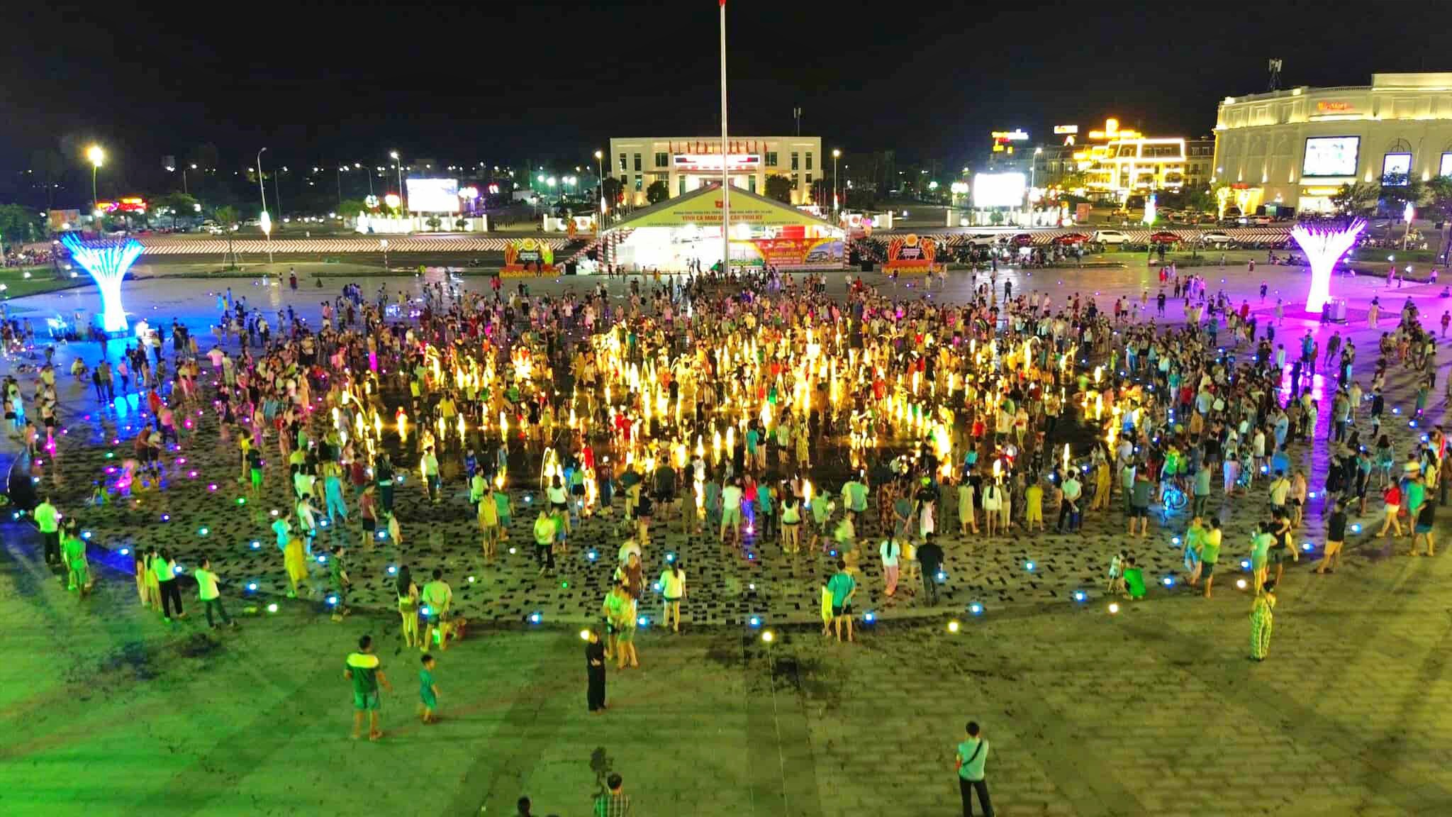 Kh&aacute;ch du lịch đến C&agrave; Mau dịp tết Dương lịch tăng cao- Ảnh 1.