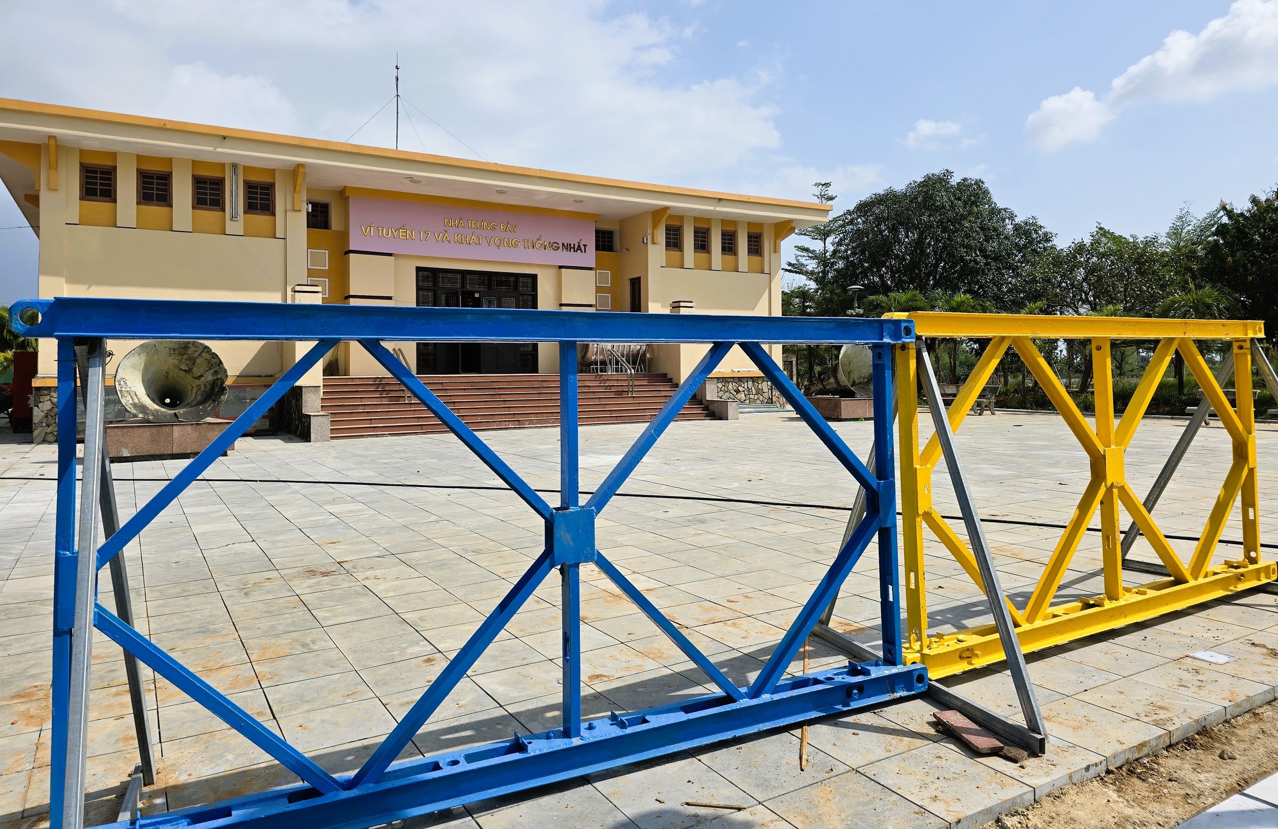 Công trình tu bổ cầu Hiền Lương thi công xuyên lễ, chạy nước rút về đích- Ảnh 12. Công trình tu bổ cầu Hiền Lương thi công xuyên lễ, chạy nước rút về đích- Ảnh 12.