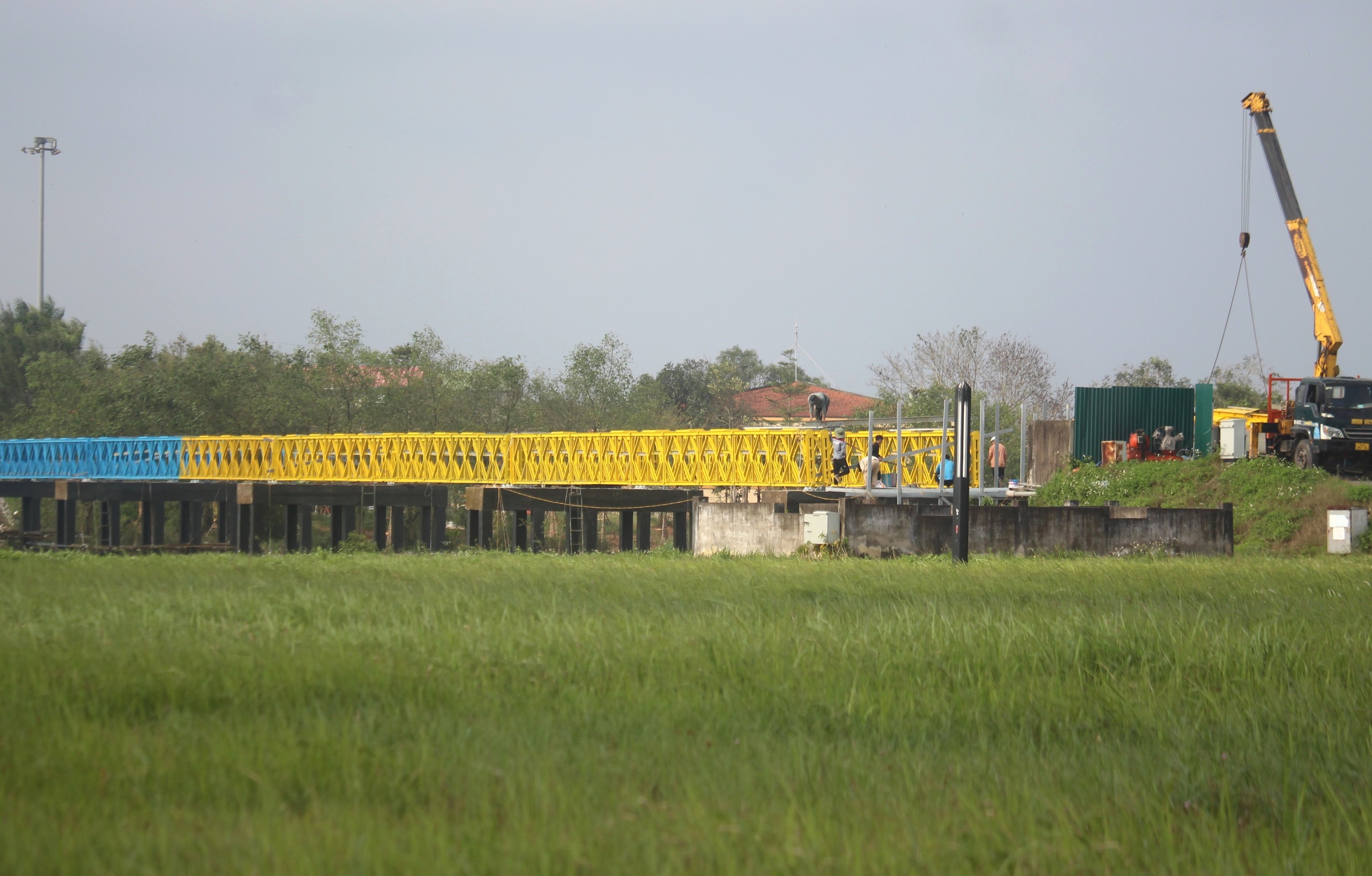 Công trình tu bổ cầu Hiền Lương thi công xuyên lễ, chạy nước rút về đích- Ảnh 4. Công trình tu bổ cầu Hiền Lương thi công xuyên lễ, chạy nước rút về đích- Ảnh 4.