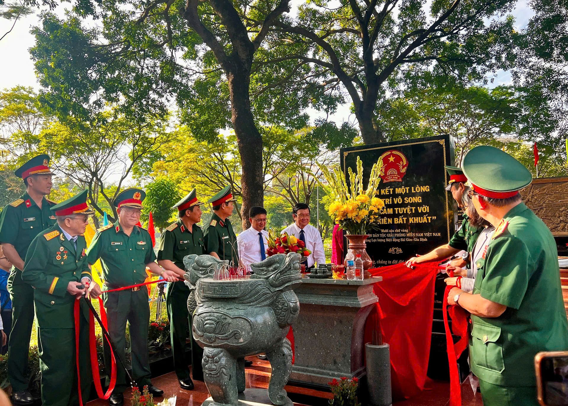 TP.HCM: Kh&aacute;nh th&agrave;nh Bia tưởng niệm c&aacute;n bộ, chiến sĩ Biệt động S&agrave;i G&ograve;n - Gia Định- Ảnh 1.