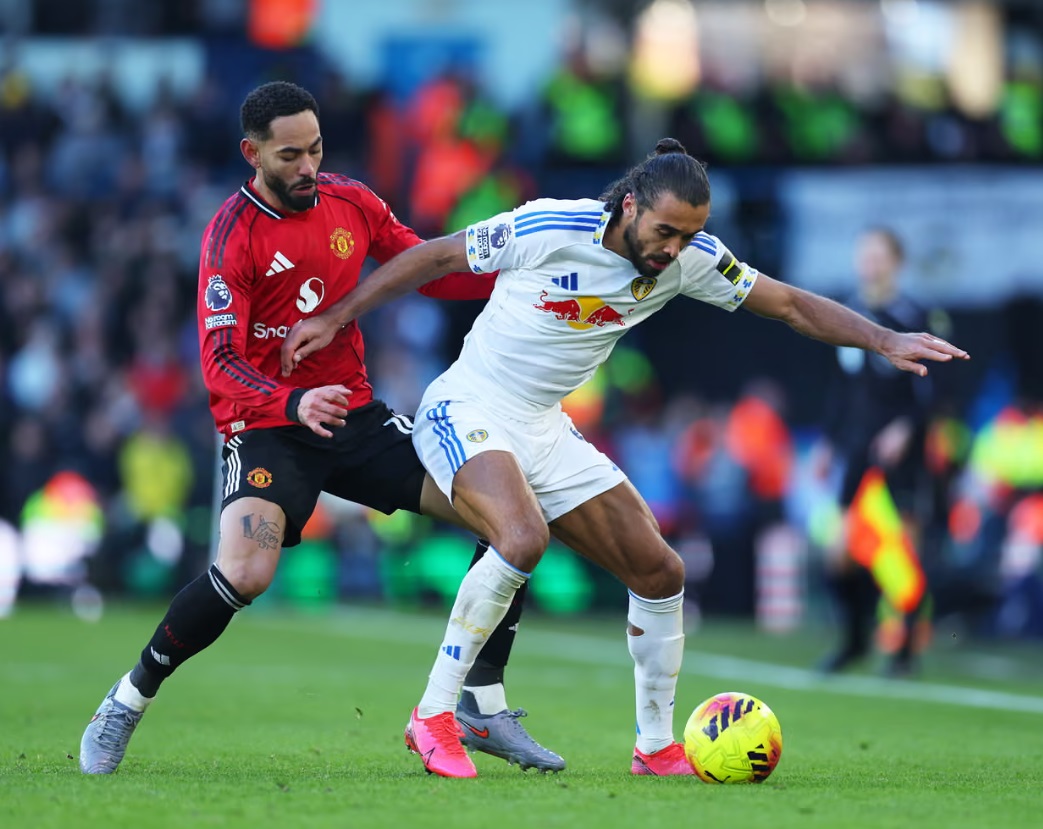 Hòa Leeds, MU tạm vươn lên vị trí thứ 5 trên bảng xếp hạng- Ảnh 2. Hòa Leeds, MU tạm vươn lên vị trí thứ 5 trên bảng xếp hạng- Ảnh 2.