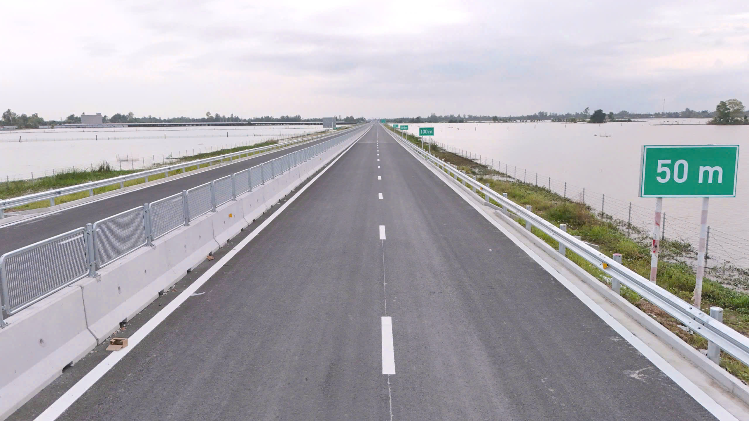 Bộ Xây dựng thúc tiến độ hoàn thành đồng bộ cao tốc Bắc - Nam đoạn Cần Thơ - Cà Mau- Ảnh 1. Bộ Xây dựng thúc tiến độ hoàn thành đồng bộ cao tốc Bắc - Nam đoạn Cần Thơ - Cà Mau- Ảnh 1.