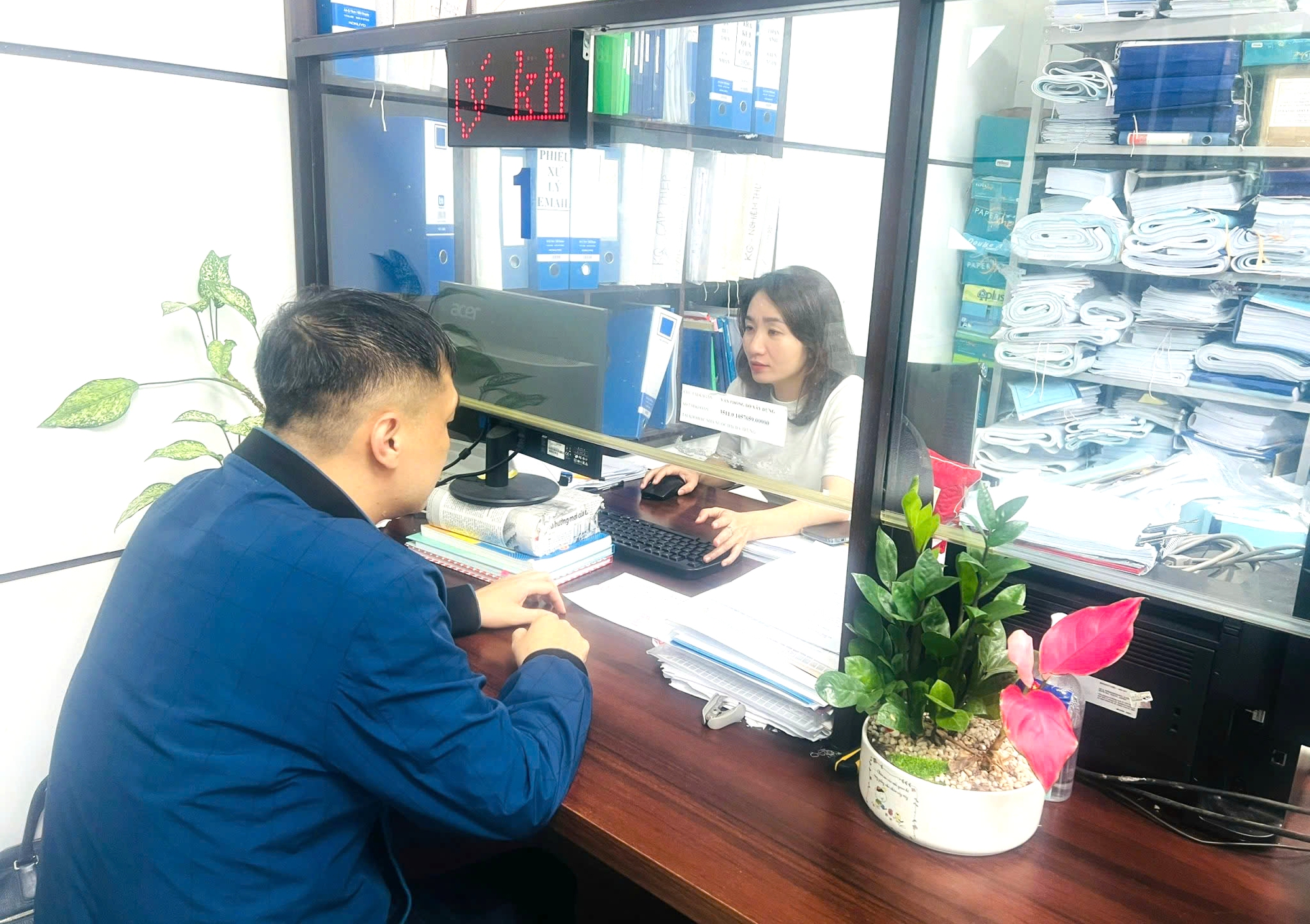 Bộ X&acirc;y dựng đ&atilde; đạt được những kết quả quan trọng, tạo chuyển biến r&otilde; n&eacute;t trong c&ocirc;ng t&aacute;c chuyển đổi số v&agrave; cải c&aacute;ch h&agrave;nh ch&iacute;nh.