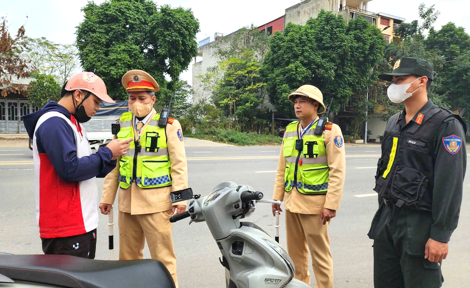 Trong 4 ng&agrave;y nghỉ tết Dương lịch, Ph&uacute; Thọ xảy ra 11 vụ tai nạn, 6 người tử vong- Ảnh 1.