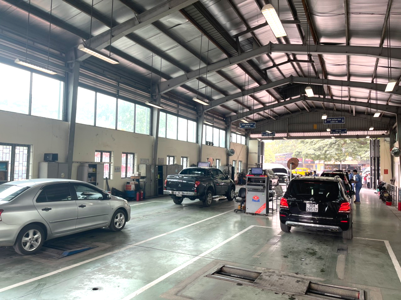 Xe tạm dừng lưu h&agrave;nh, xe bị tạm giữ tr&ecirc;n 30 ng&agrave;y kh&ocirc;ng phải nộp ph&iacute; đường bộ- Ảnh 2.