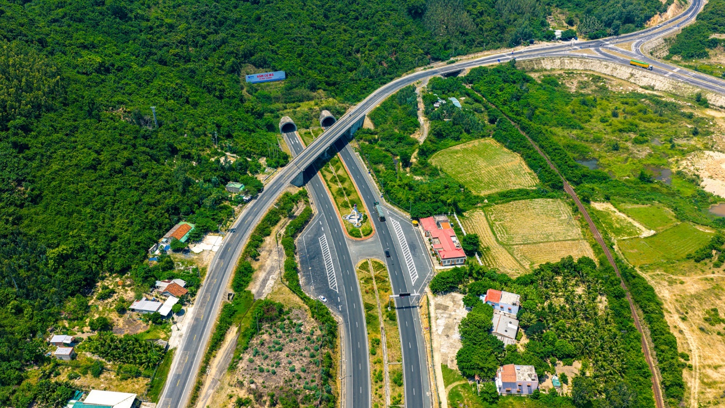 Hạ tầng giao thông Khánh Hòa cất cánh, dự án nào hưởng lợi?- Ảnh 1.