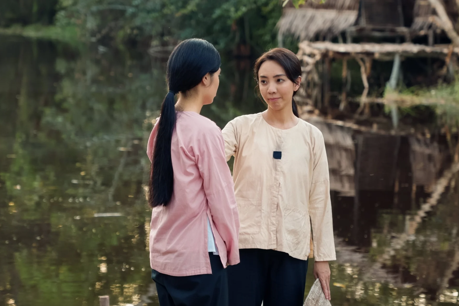 "Thi&ecirc;n đường m&aacute;u": Phim về nạn lừa đảo xuy&ecirc;n bi&ecirc;n giới dẫn đầu ph&ograve;ng v&eacute; dịp Tết Dương lịch- Ảnh 2.