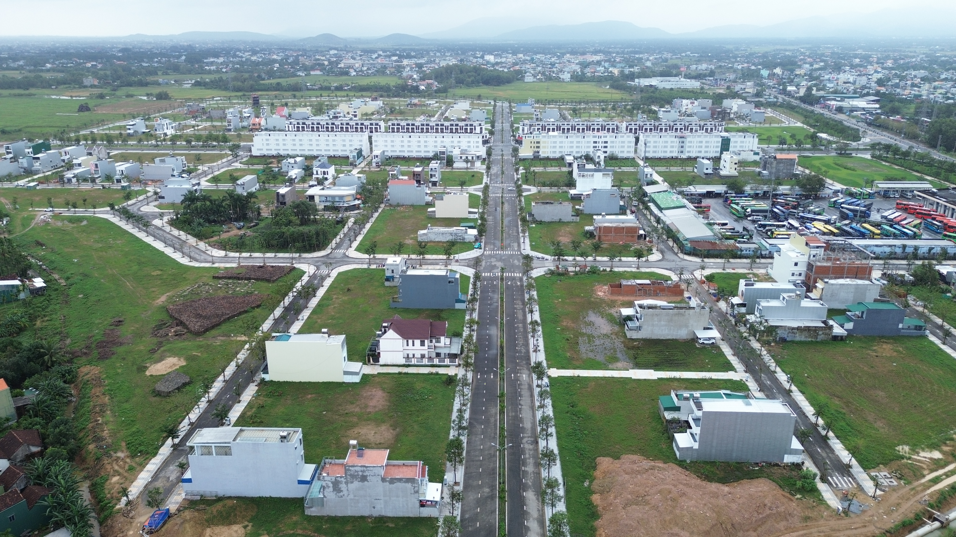 Quảng Ngãi dự kiến thu hàng ngàn tỷ đồng từ những dự án bất động sản nào?- Ảnh 2.