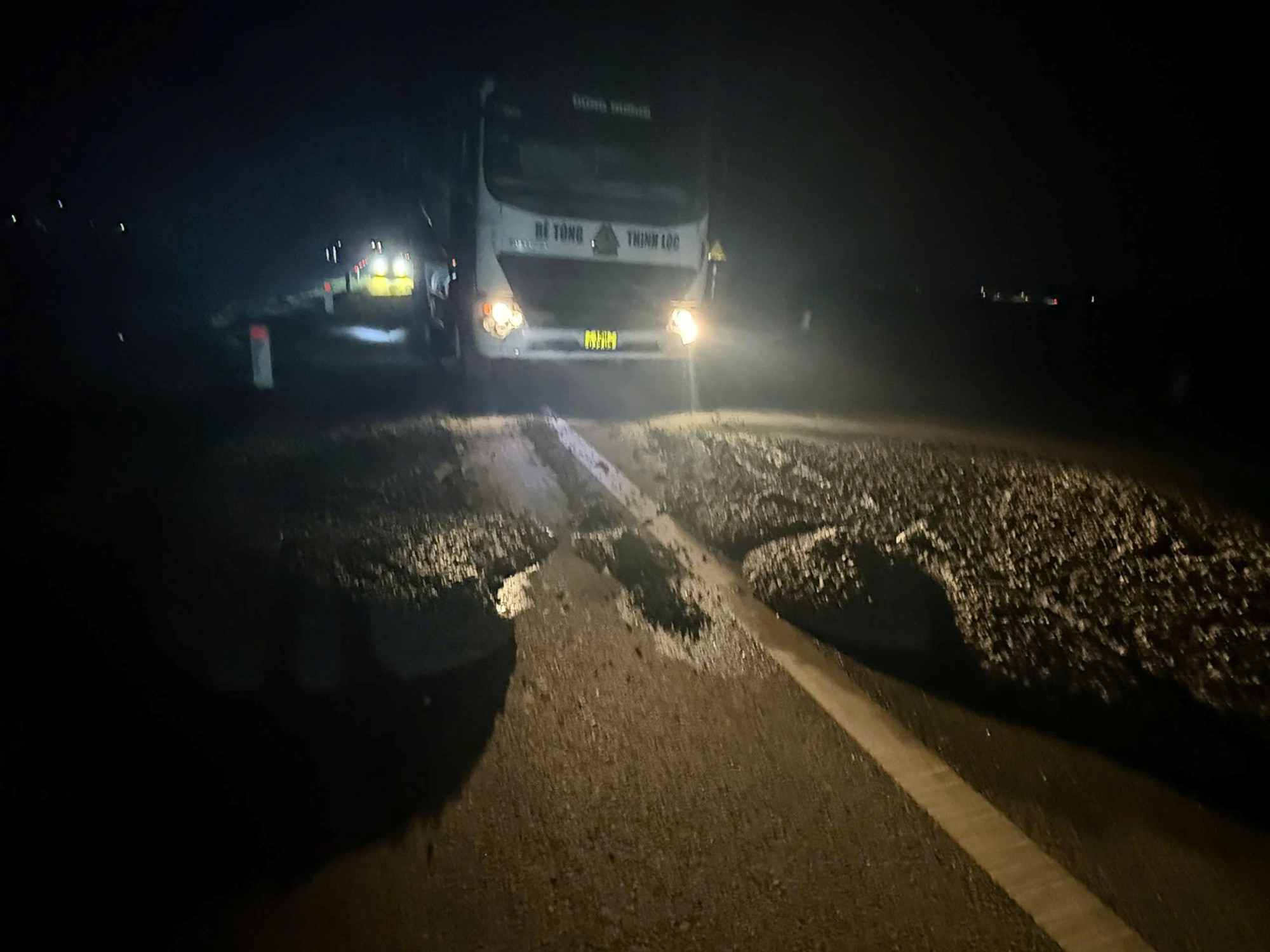 Hải Phòng: Xử lý nhiều phương tiện chở vật liệu vi phạm quy định về môi trường- Ảnh 2. Hải Phòng: Xử lý nhiều phương tiện chở vật liệu vi phạm quy định về môi trường- Ảnh 2.