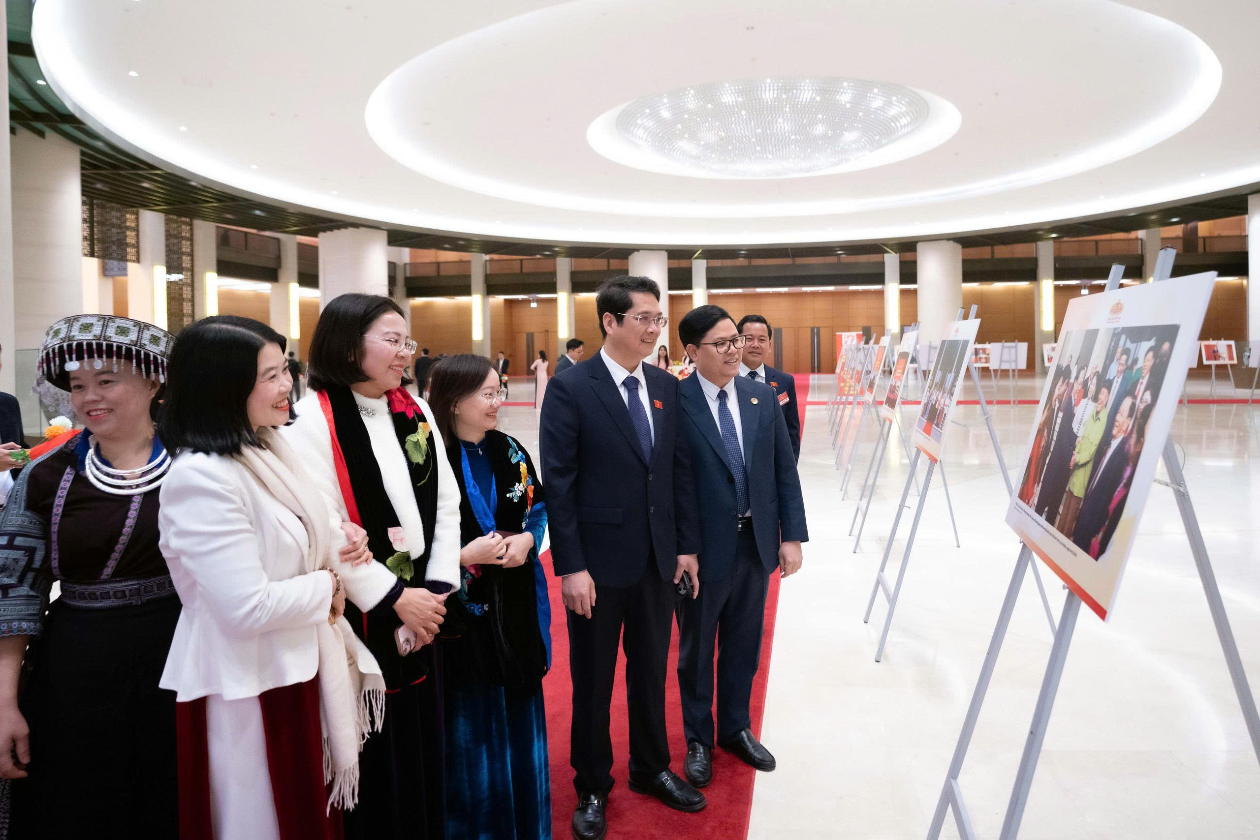 Trong ho&agrave;n cảnh n&agrave;o, Quốc hội đều xứng đ&aacute;ng l&agrave; cơ quan đại biểu cao nhất của nh&acirc;n d&acirc;n- Ảnh 9.