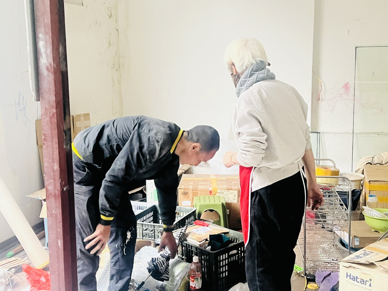 Hà Nội: Người dân hối hả di dời, bàn giao mặt bằng làm quảng trường phía Đông hồ Hoàn Kiếm- Ảnh 7. Hà Nội: Người dân hối hả di dời, bàn giao mặt bằng làm quảng trường phía Đông hồ Hoàn Kiếm- Ảnh 7.