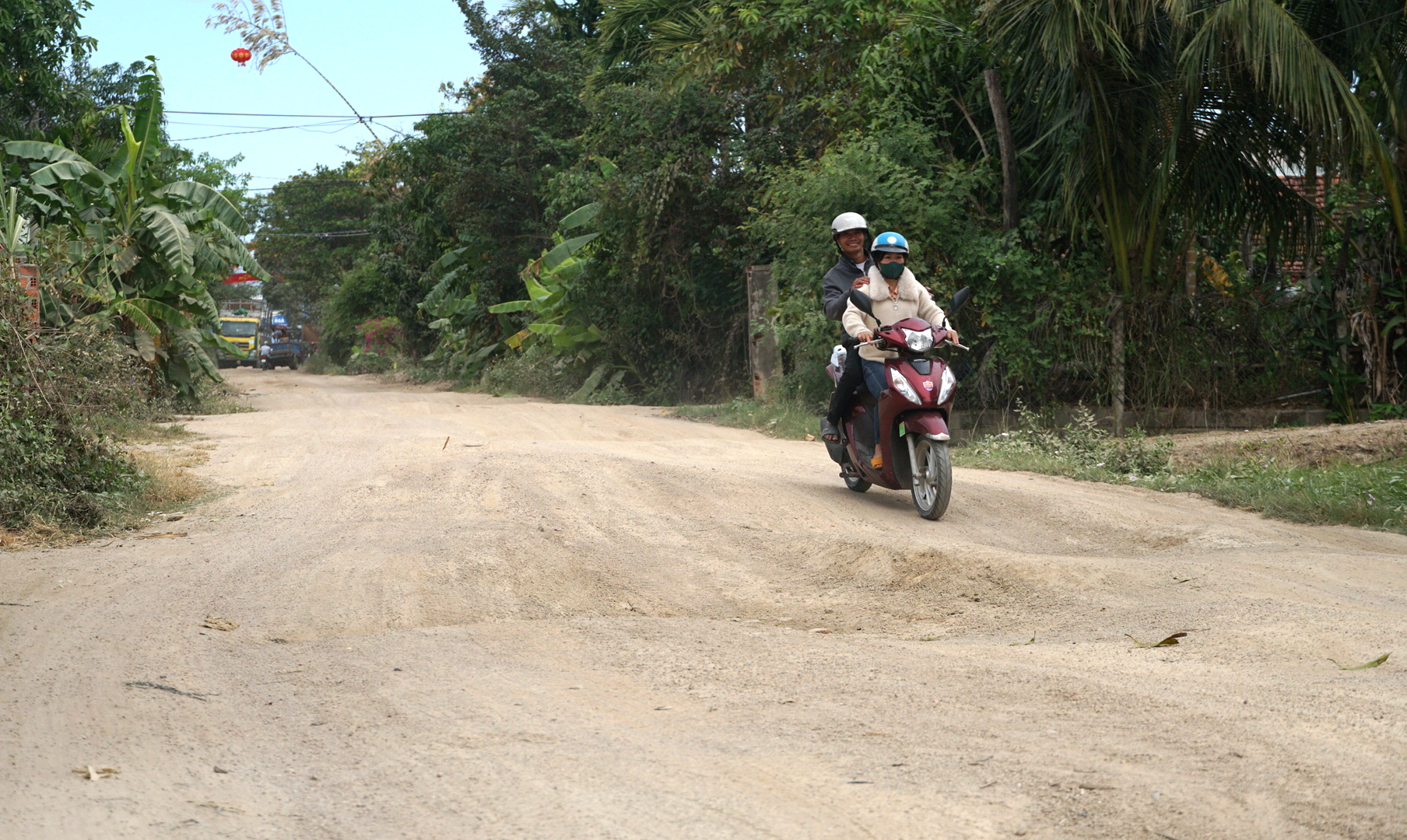 To&agrave;n cảnh tuyến đường qua khu d&acirc;n cư ở Gia Lai xuống cấp nghi&ecirc;m trọng, mất ATGT- Ảnh 6.