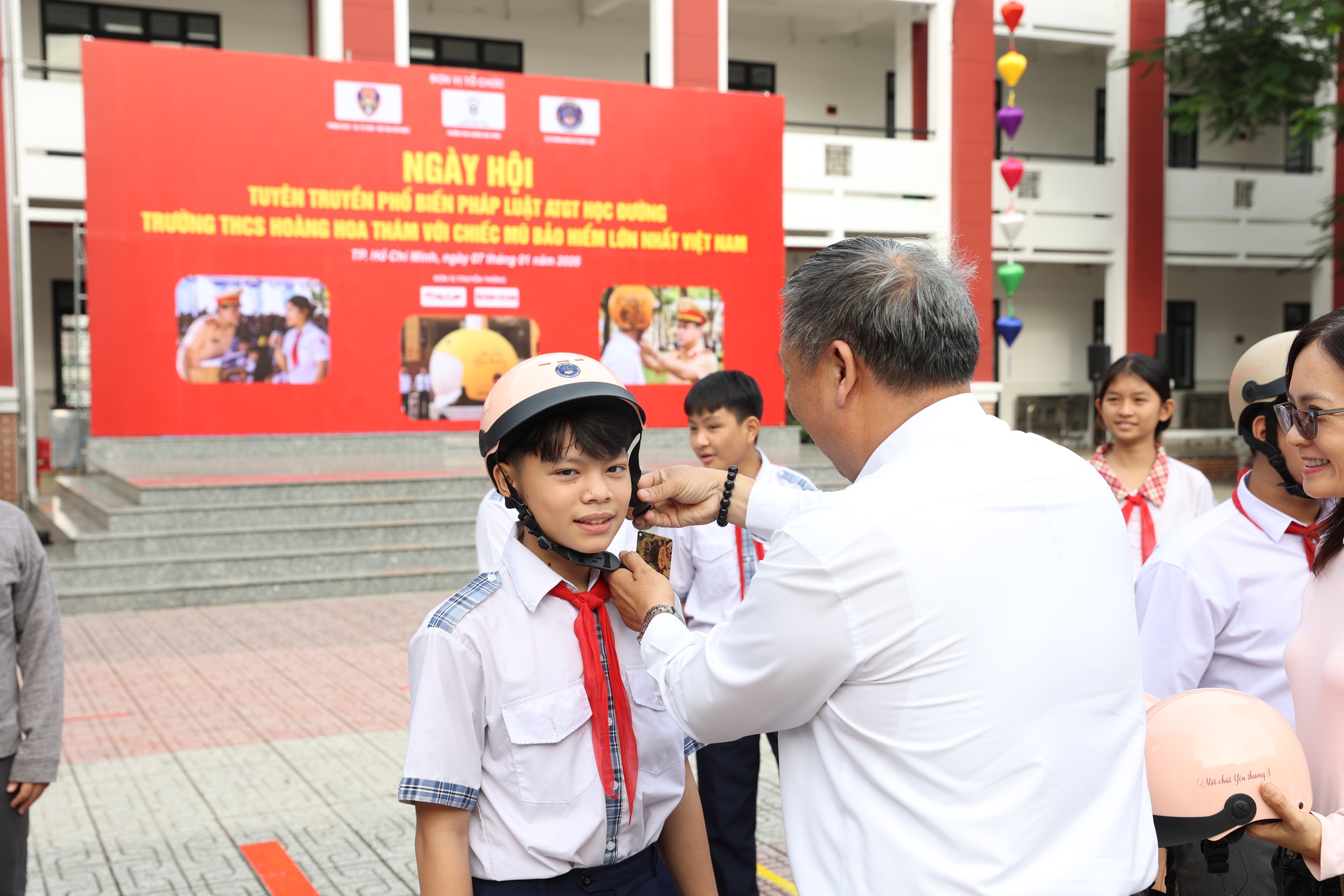 "Một ch&uacute;t y&ecirc;u thương" lan tỏa những c&acirc;u chuyện nghị lực sống sau TNGT- Ảnh 4.