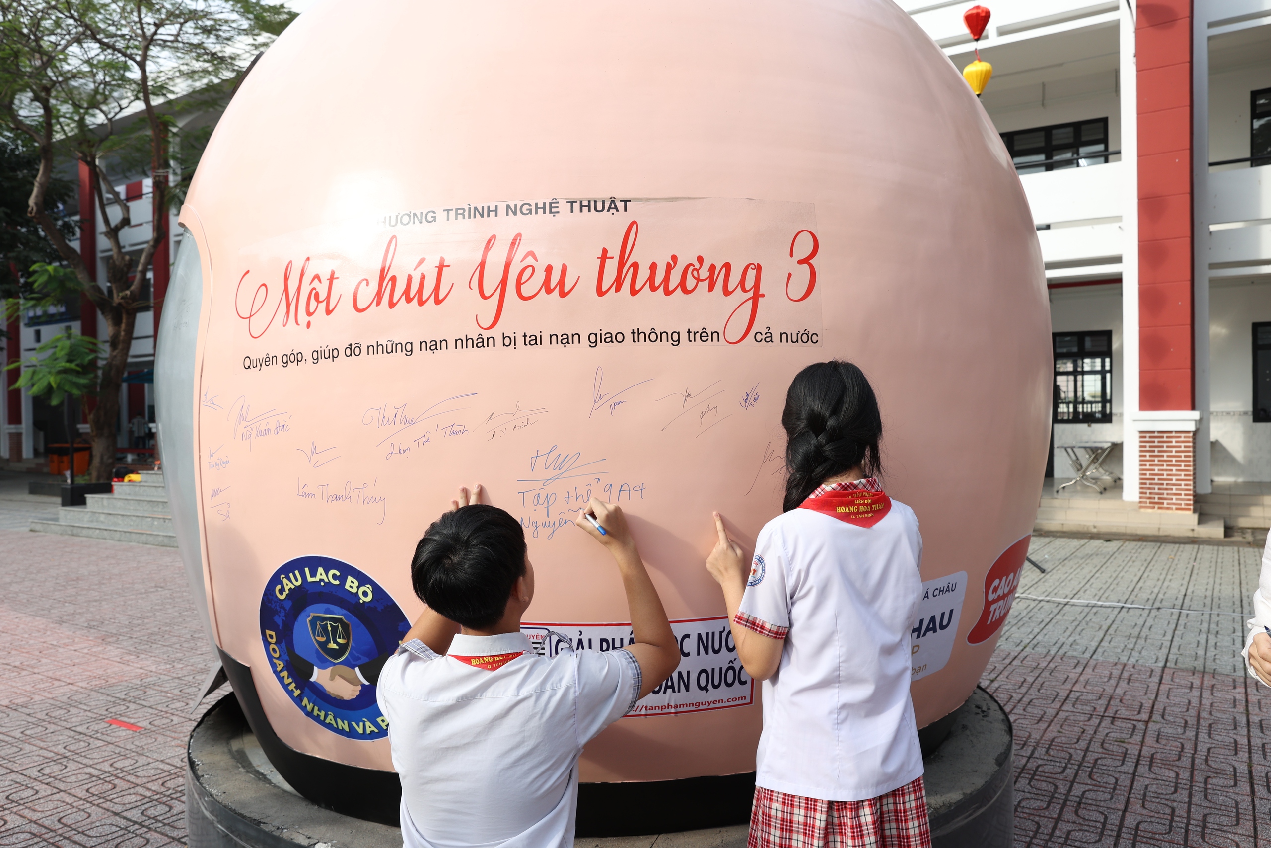 "Một ch&uacute;t y&ecirc;u thương" lan tỏa những c&acirc;u chuyện nghị lực sống sau TNGT- Ảnh 3.