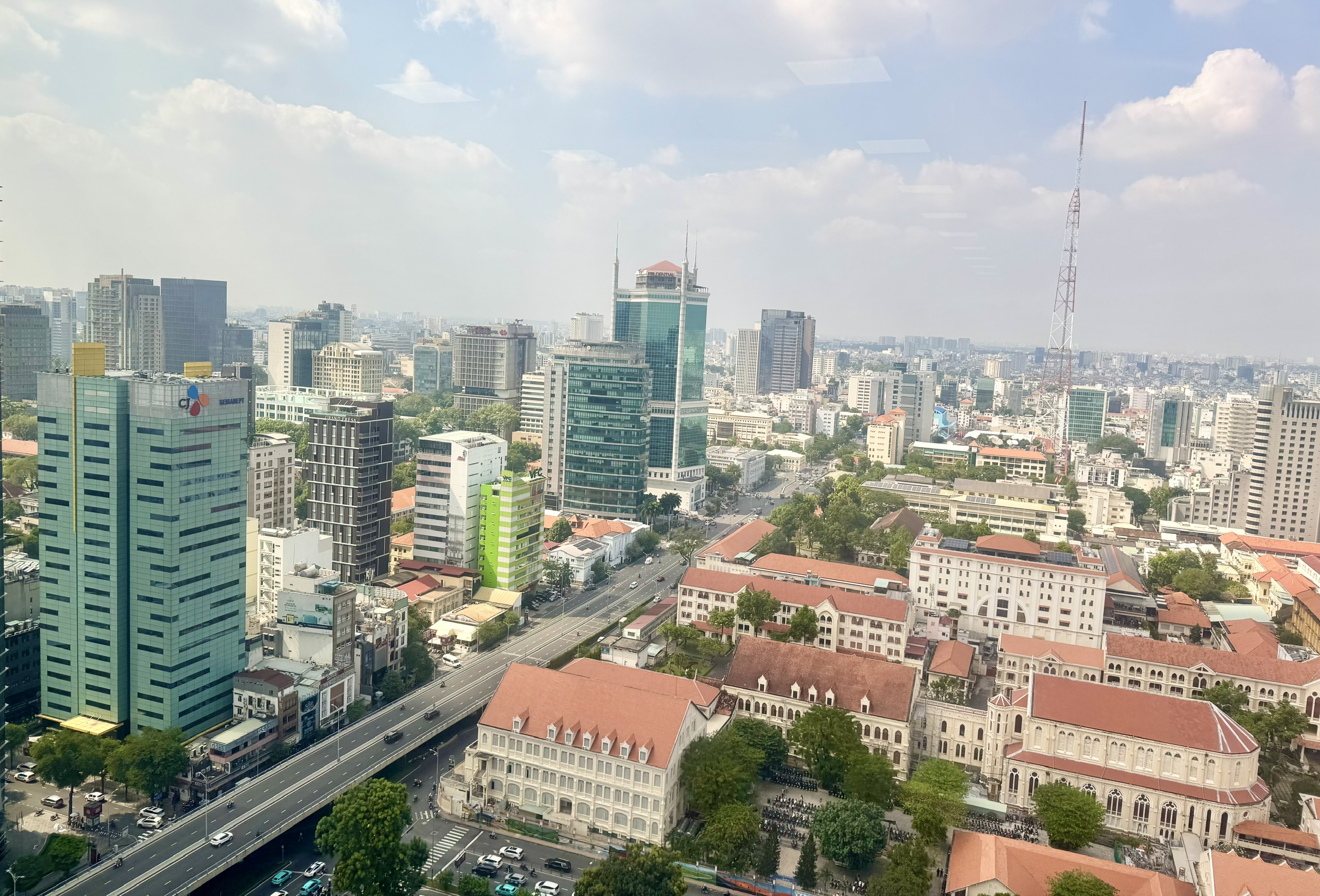 Thứ trưởng Nguyễn Văn Sinh: Bất động sản 2026 bước vào chu kỳ tăng trưởng có chọn lọc- Ảnh 4. Thứ trưởng Nguyễn Văn Sinh: Bất động sản 2026 bước vào chu kỳ tăng trưởng có chọn lọc- Ảnh 4.