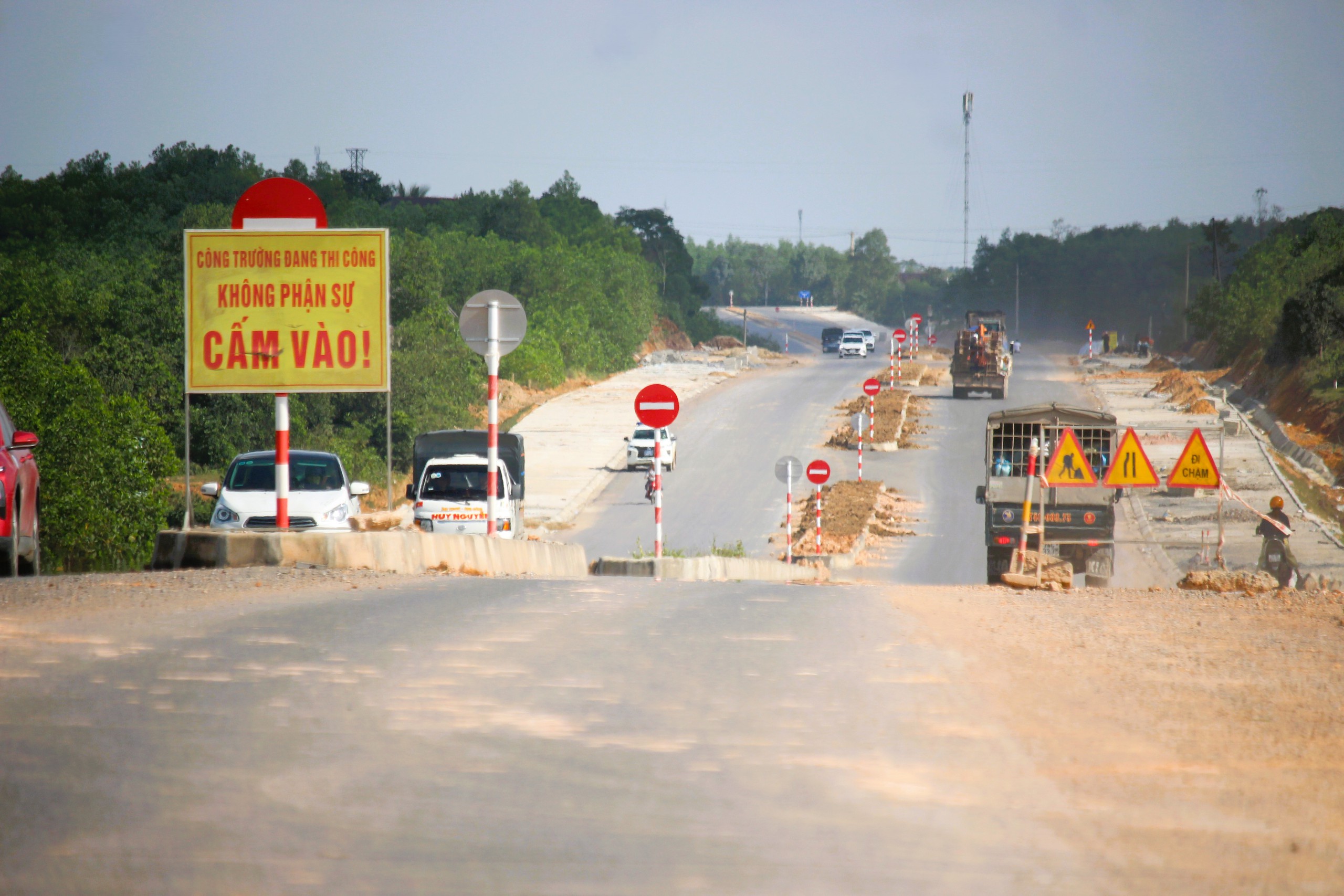 Hai tuyến đường dở dang nhiều năm ở Quảng Trị sắp ho&agrave;n th&agrave;nh- Ảnh 13.