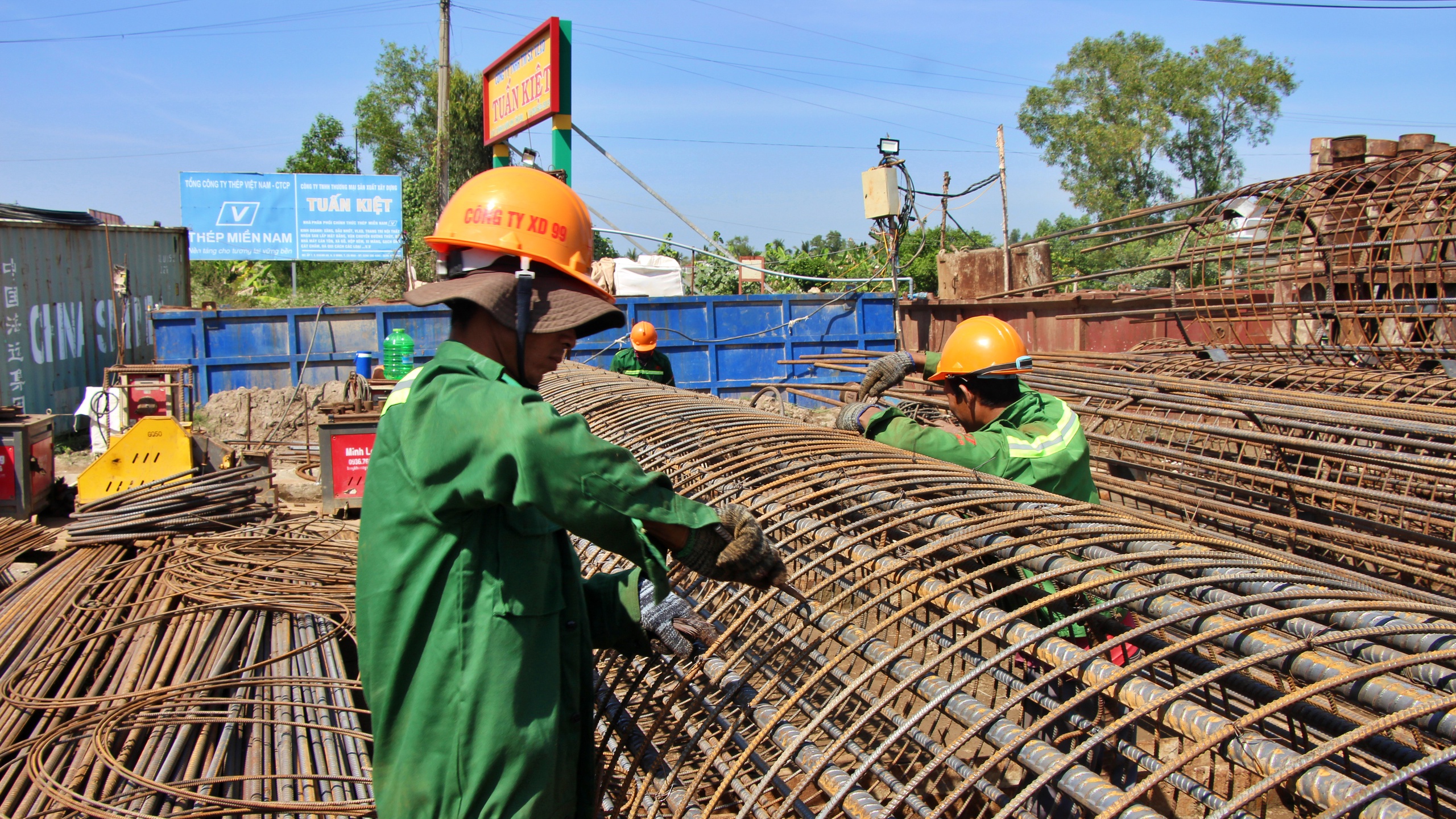 Bộ trưởng Trần Hồng Minh kiểm tra cao tốc C&agrave; Mau - C&aacute;i Nước, y&ecirc;u cầu đảm bảo chất lượng- Ảnh 2.