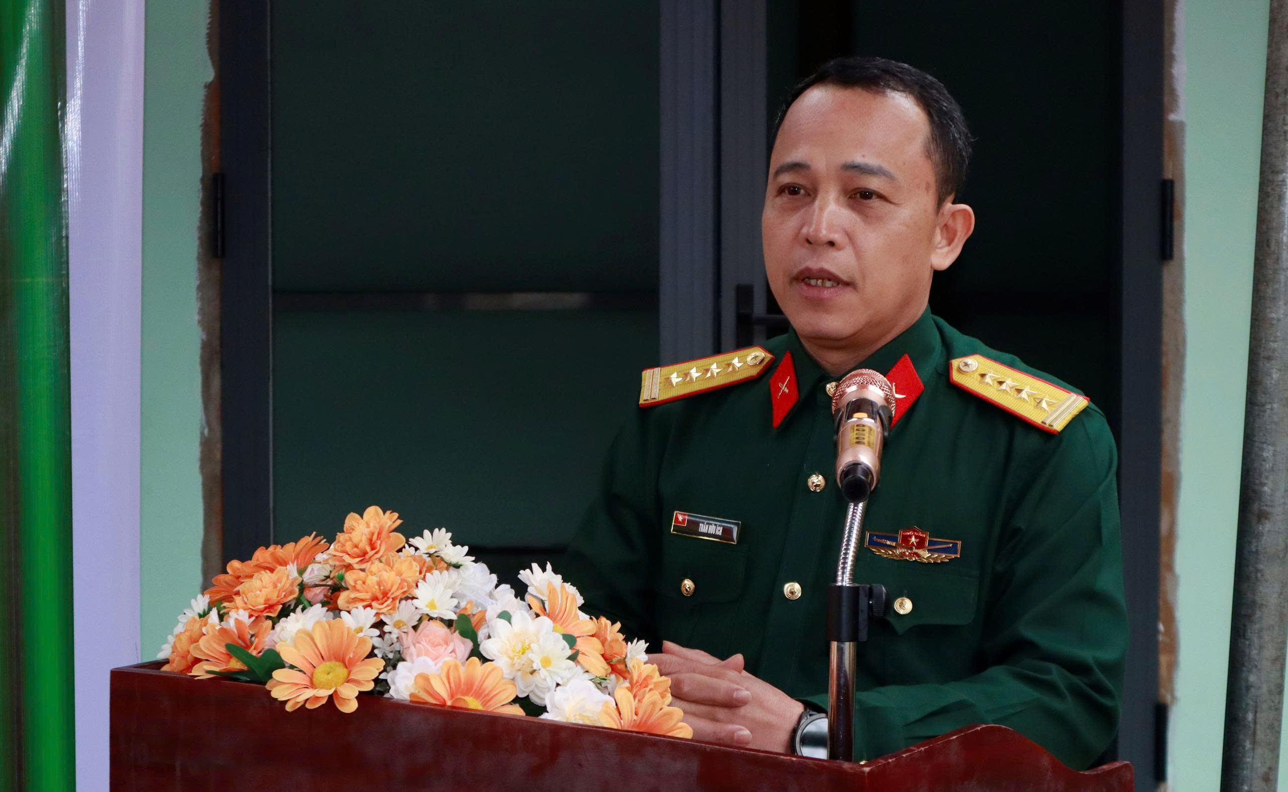 Bộ Chỉ huy qu&acirc;n sự Đ&agrave; Nẵng b&agrave;n giao căn nh&agrave; x&acirc;y mới đầu ti&ecirc;n trong Chiến dịch Quang Trung- Ảnh 2.