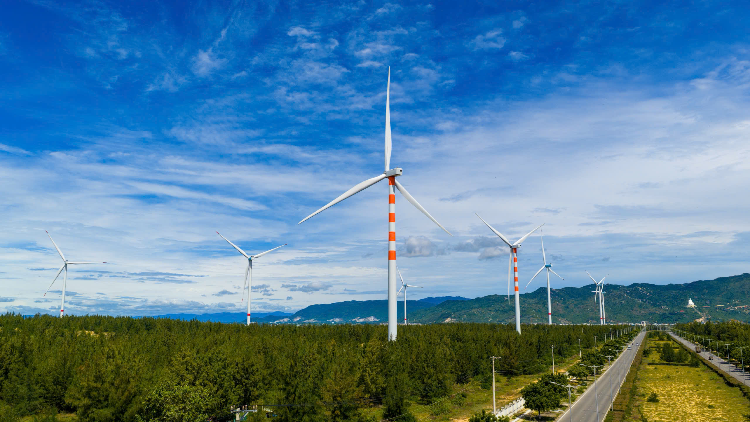 Gia Lai phê duyệt nhà đầu tư quan tâm 3 dự án điện gió hơn 19.000 tỷ đồng- Ảnh 1.