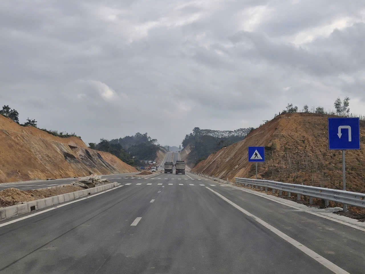 &Ocirc;ng Dương C&ocirc;ng Vĩ: Tham mưu ch&iacute;nh s&aacute;ch, ho&agrave;n thiện hạ tầng gi&uacute;p Lạng Sơn ph&aacute;t triển- Ảnh 7.