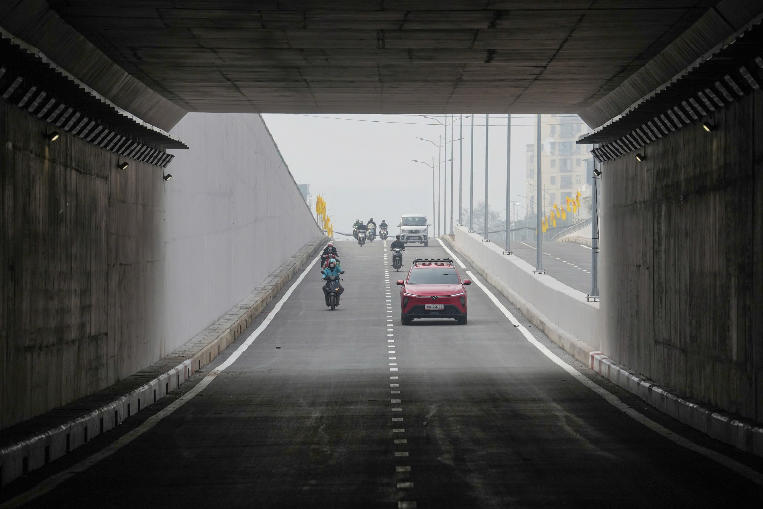 H&agrave; Nội: Giao th&ocirc;ng th&ocirc;ng tho&aacute;ng ng&agrave;y đầu th&ocirc;ng xe hầm chui Kim Đồng v&agrave; đường V&agrave;nh đai 2,5- Ảnh 7.