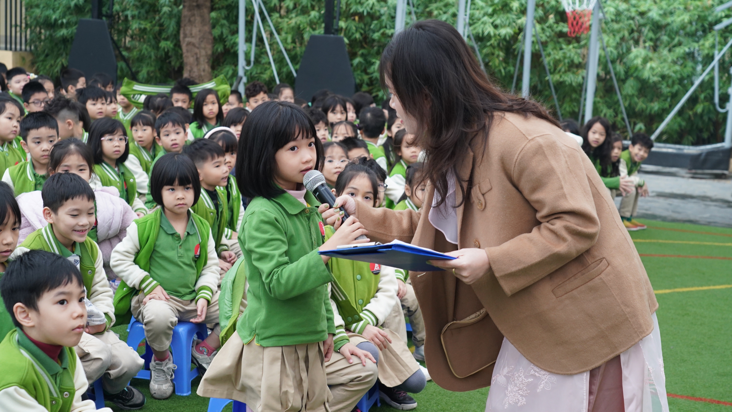 Trang bị kỹ năng nhận diện nguy cơ khi tham gia giao thông cho học sinh tiểu học- Ảnh 3.