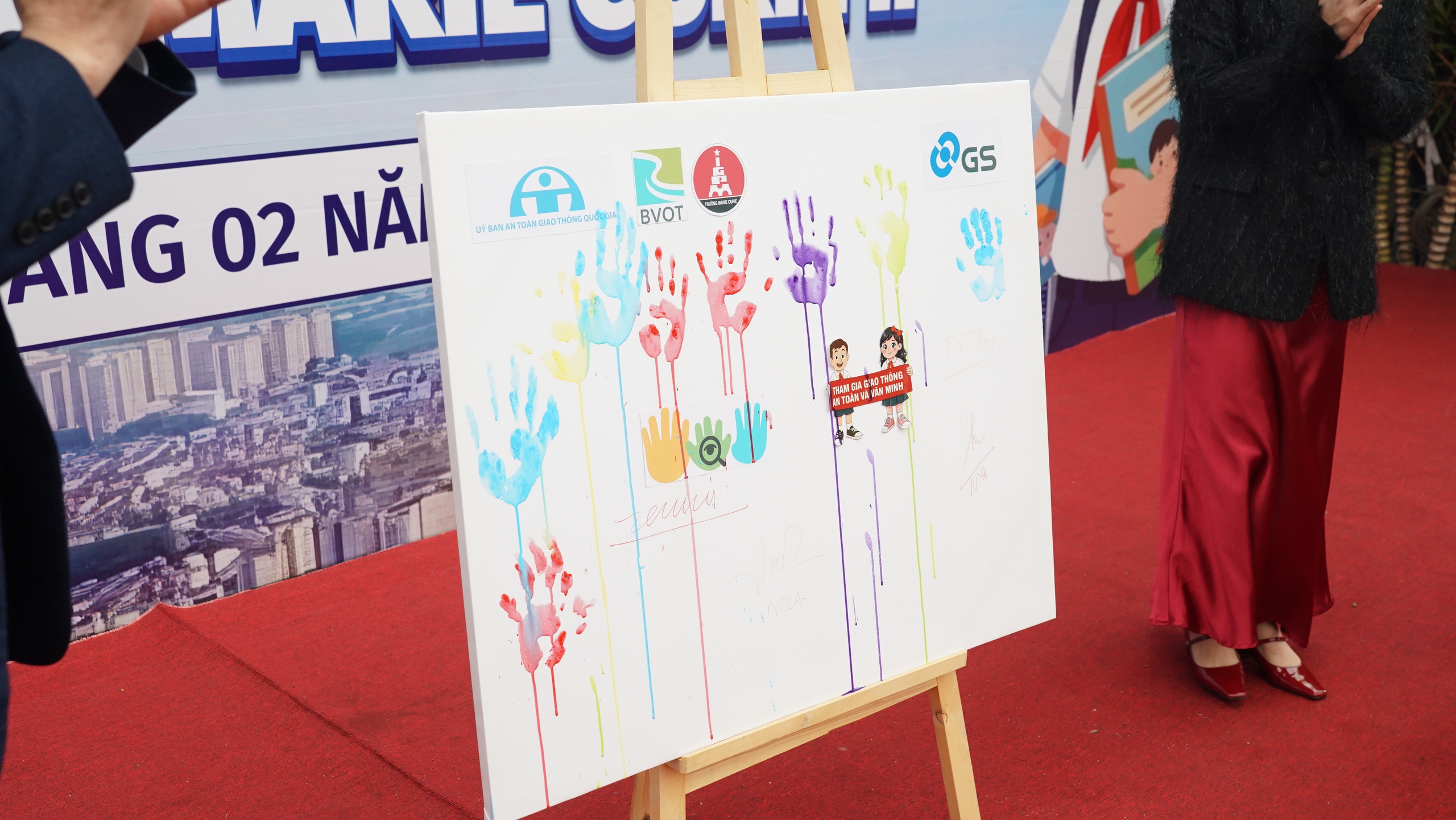 Trang bị kỹ năng nhận diện nguy cơ khi tham gia giao thông cho học sinh tiểu học- Ảnh 10.