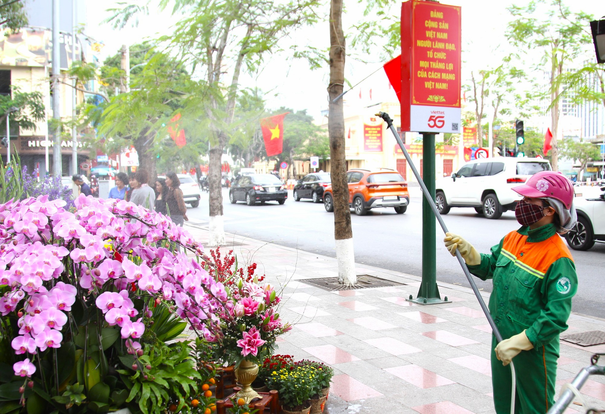 Quán hoa Hải Phòng: Rạng rỡ sắc xuân xưa giữa lòng đô thị hiện đại- Ảnh 5. Quán hoa Hải Phòng: Rạng rỡ sắc xuân xưa giữa lòng đô thị hiện đại- Ảnh 5.