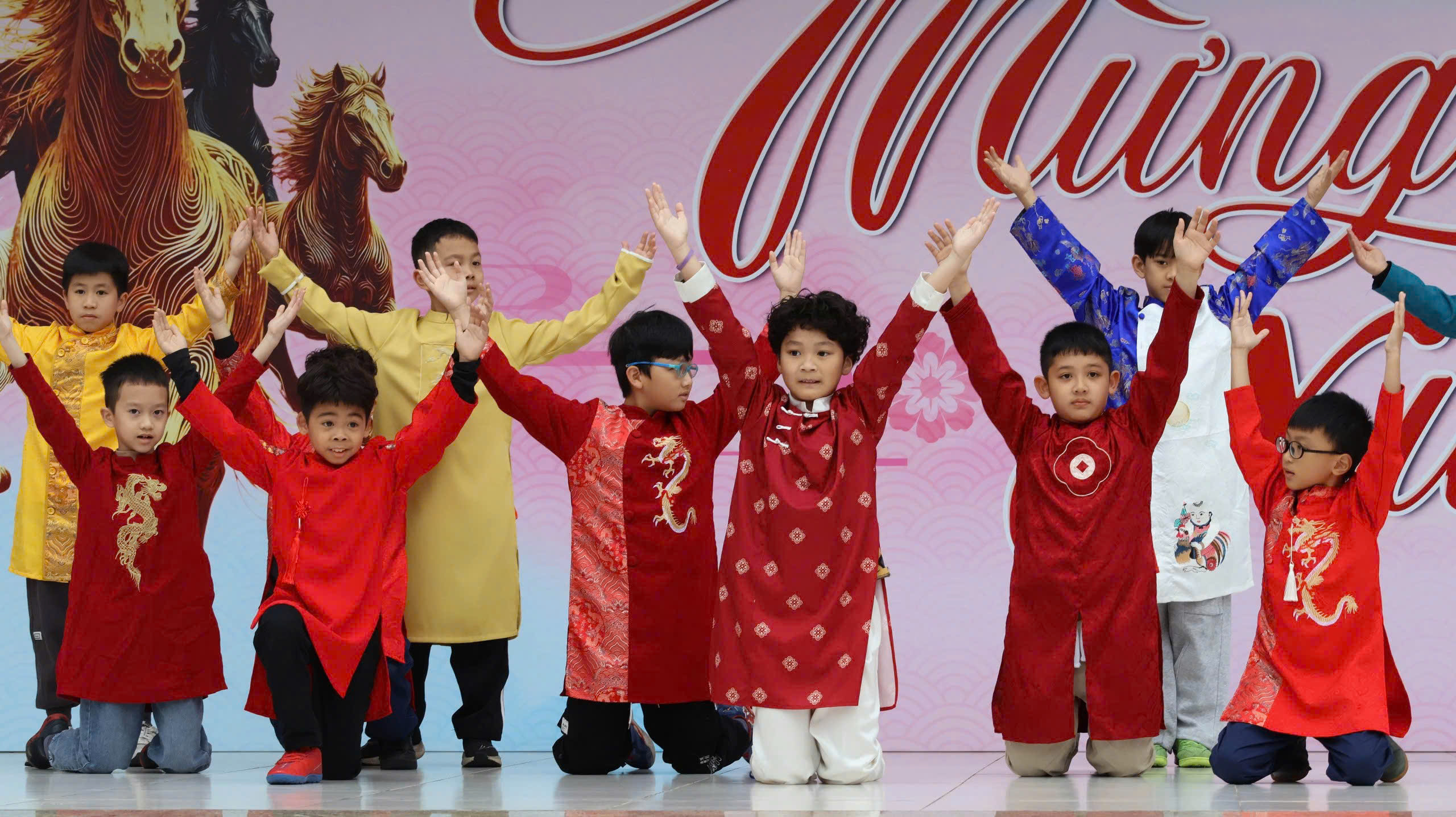 Hội chợ Xu&acirc;n gắn kết: Tết cổ truyền v&agrave; những trải nghiệm học đường- Ảnh 6.