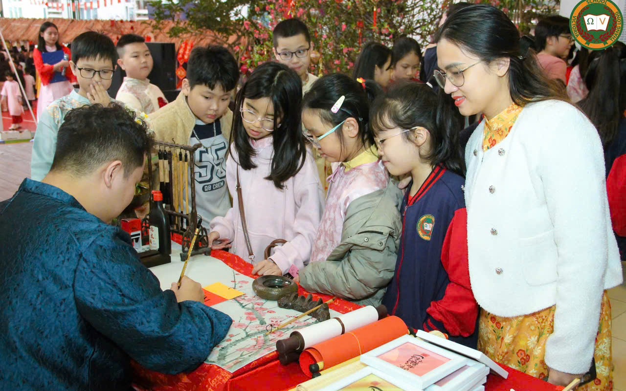 Hội chợ Xu&acirc;n gắn kết: Tết cổ truyền v&agrave; những trải nghiệm học đường