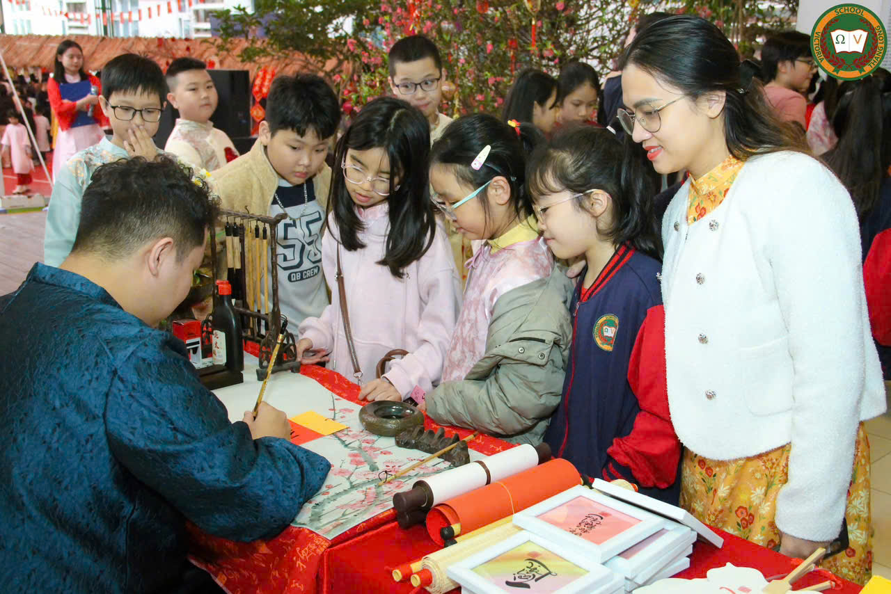 Hội chợ Xu&acirc;n gắn kết: Tết cổ truyền v&agrave; những trải nghiệm học đường- Ảnh 14.