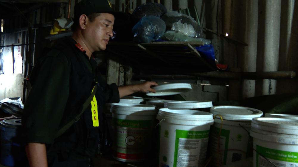 Triệt phá đường dây sản xuất thuốc đông y giả quy mô lớn tại Hà Tĩnh- Ảnh 2. Triệt phá đường dây sản xuất thuốc đông y giả quy mô lớn tại Hà Tĩnh- Ảnh 2.