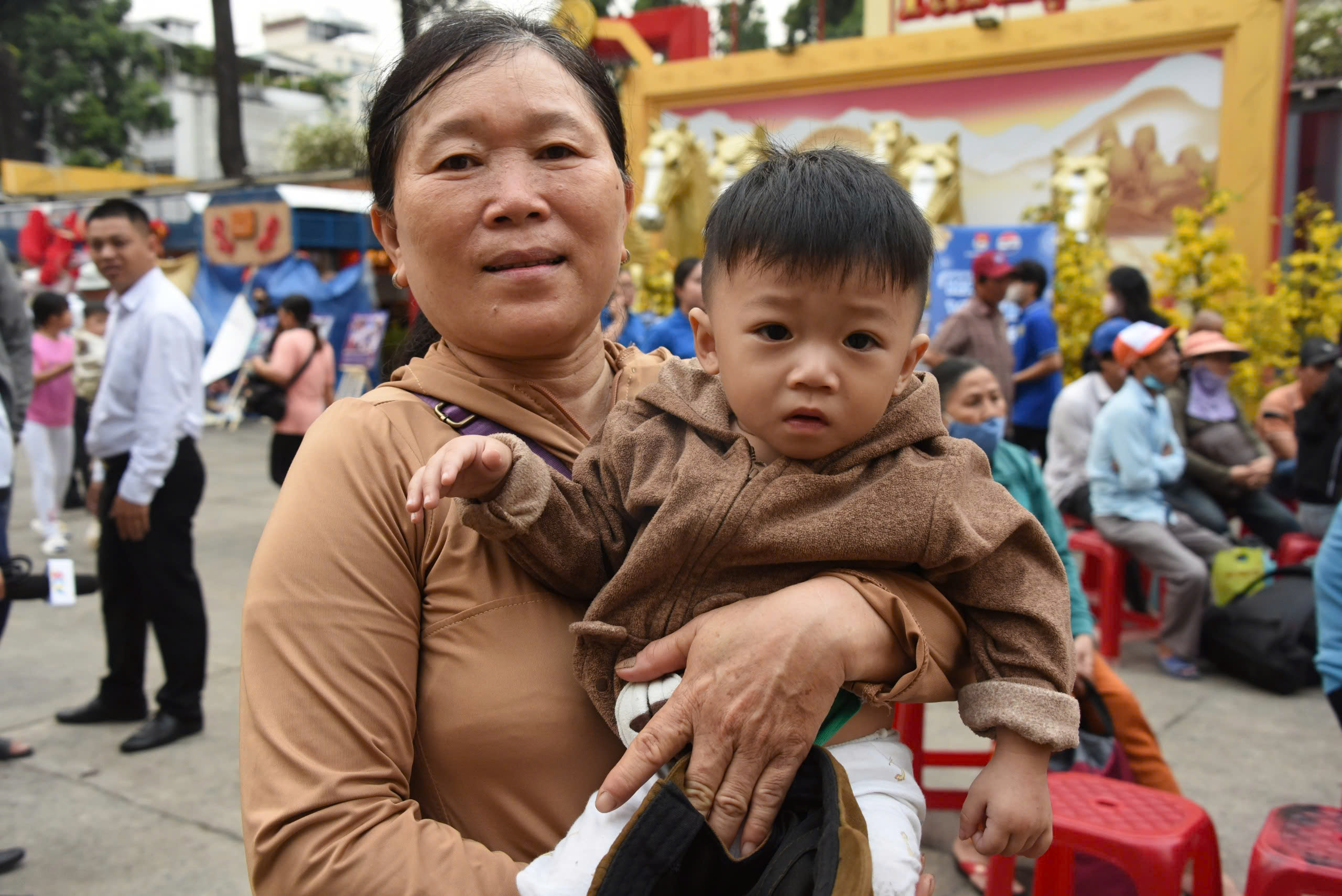 TP.HCM: 4.230 tấm v&eacute; &ldquo;Mang Tết về nh&agrave;&rdquo; đưa người lao động xa qu&ecirc; về sum họp- Ảnh 3.