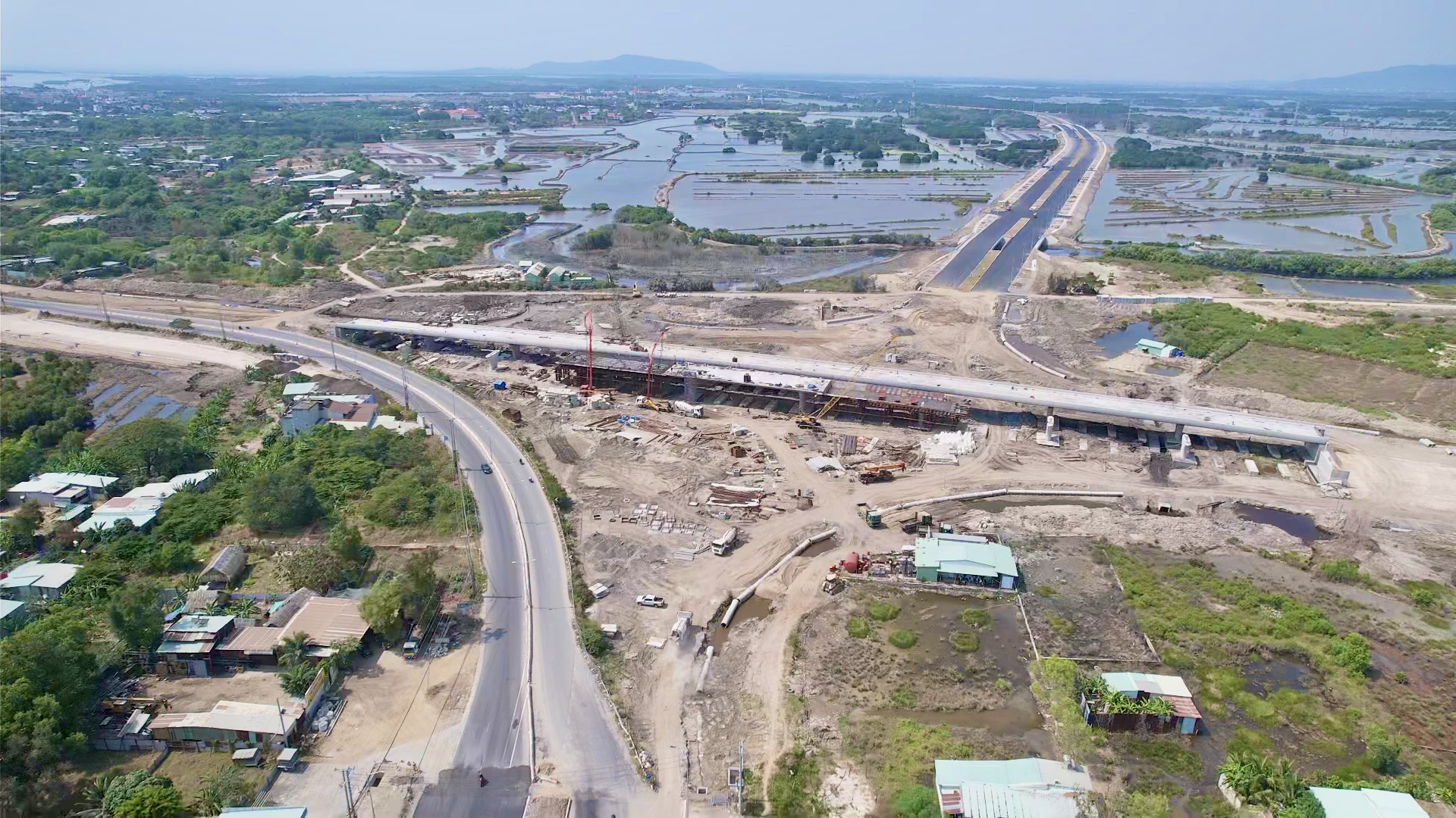 Diện mạo mới của đường nối cao tốc Bi&ecirc;n H&ograve;a - Vũng T&agrave;u- Ảnh 14.