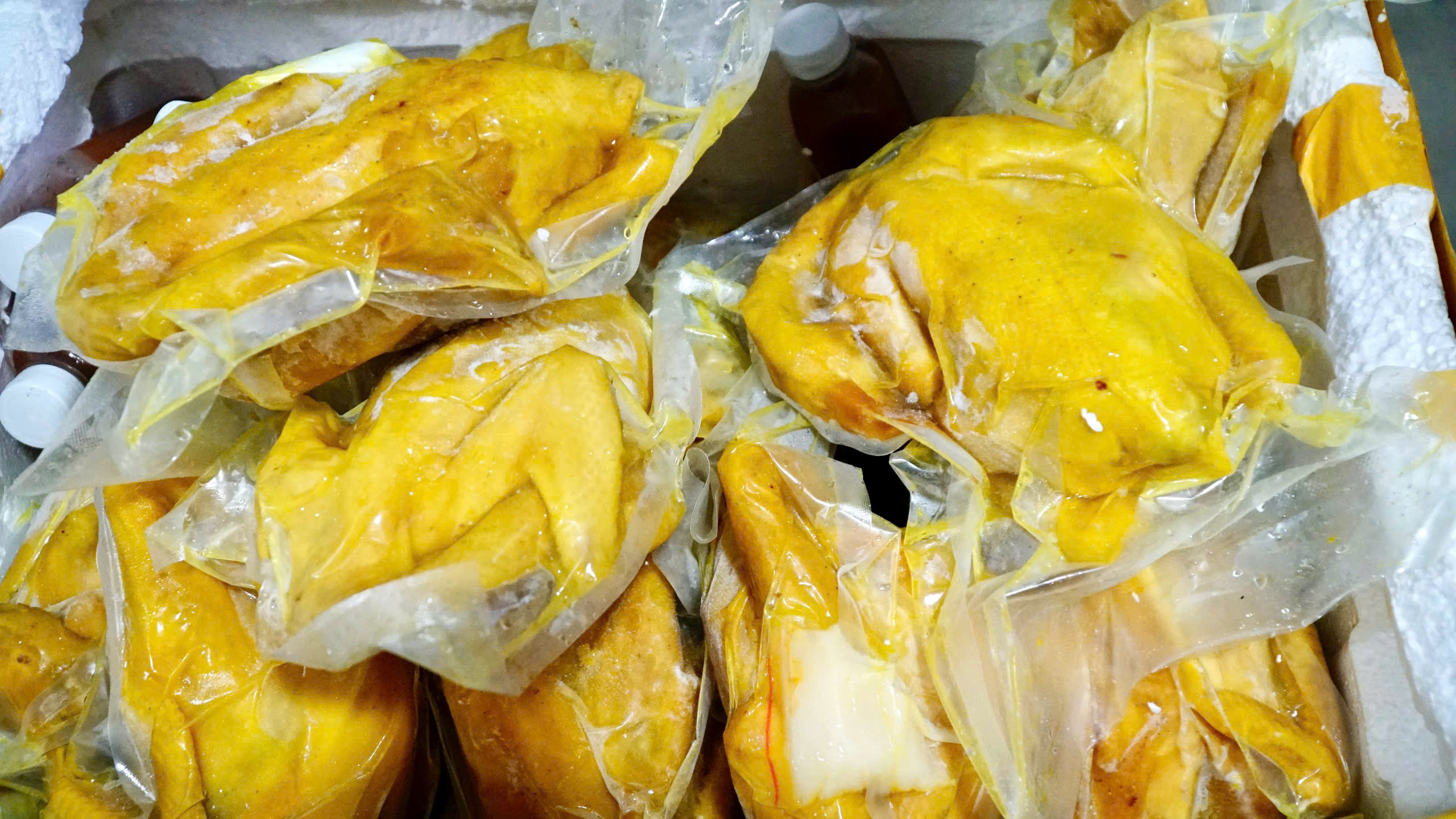 Thái Nguyên: Mạnh tay xử lý hàng lậu, tiêu hủy nhiều lô hàng kém chất lượng dịp Tết- Ảnh 3.