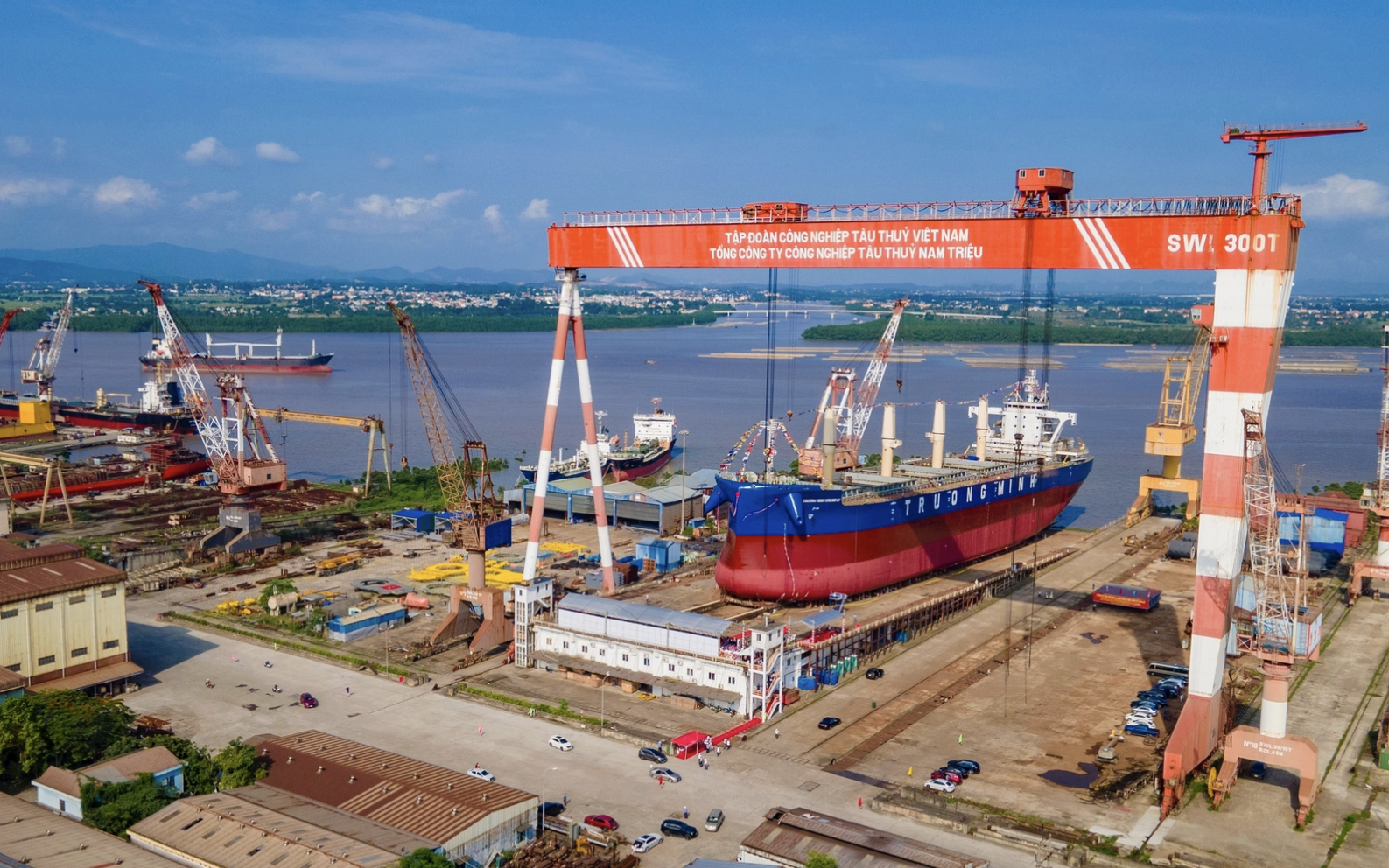 Bộ X&acirc;y dựng đẩy mạnh đơn giản h&oacute;a thủ tục h&agrave;nh ch&iacute;nh, tăng sự chủ động cho doanh nghiệp