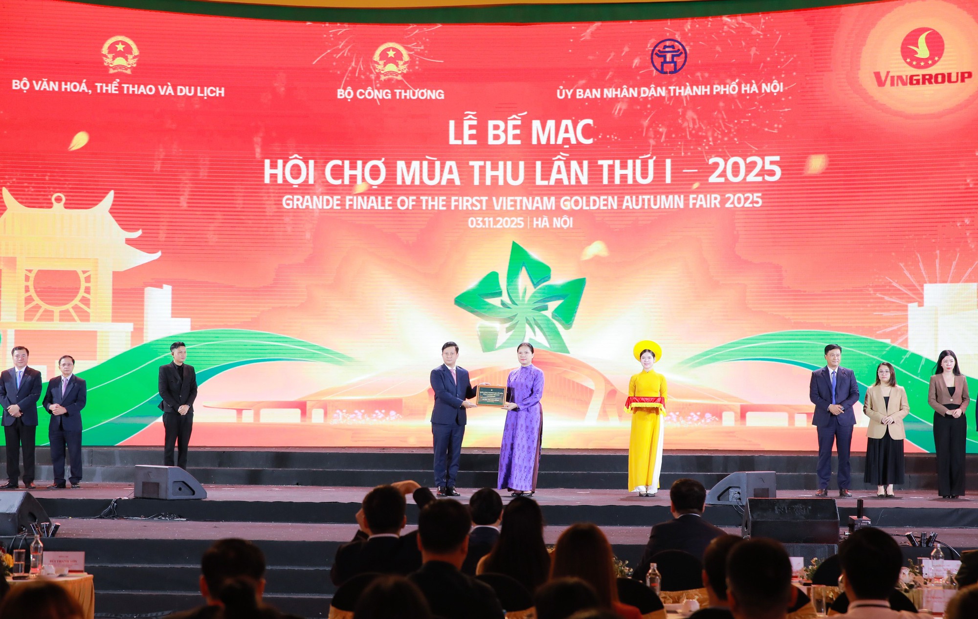 VietinBank: Lan tỏa tr&aacute;ch nhiệm x&atilde; hội để &ldquo;kh&ocirc;ng ai bị bỏ lại ph&iacute;a sau&rdquo;- Ảnh 5.